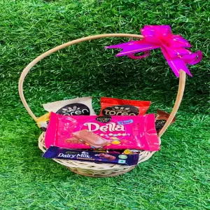 Generic Gift Hampers Chocolate For Valentine Birthday Parties