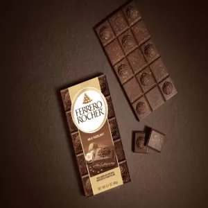 Ferrero Rocher Chocolate Bar Hazelnut 90g