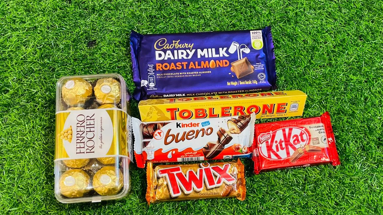 Assorted Chocolate Gift Pack For Valentine & Parties - image 2