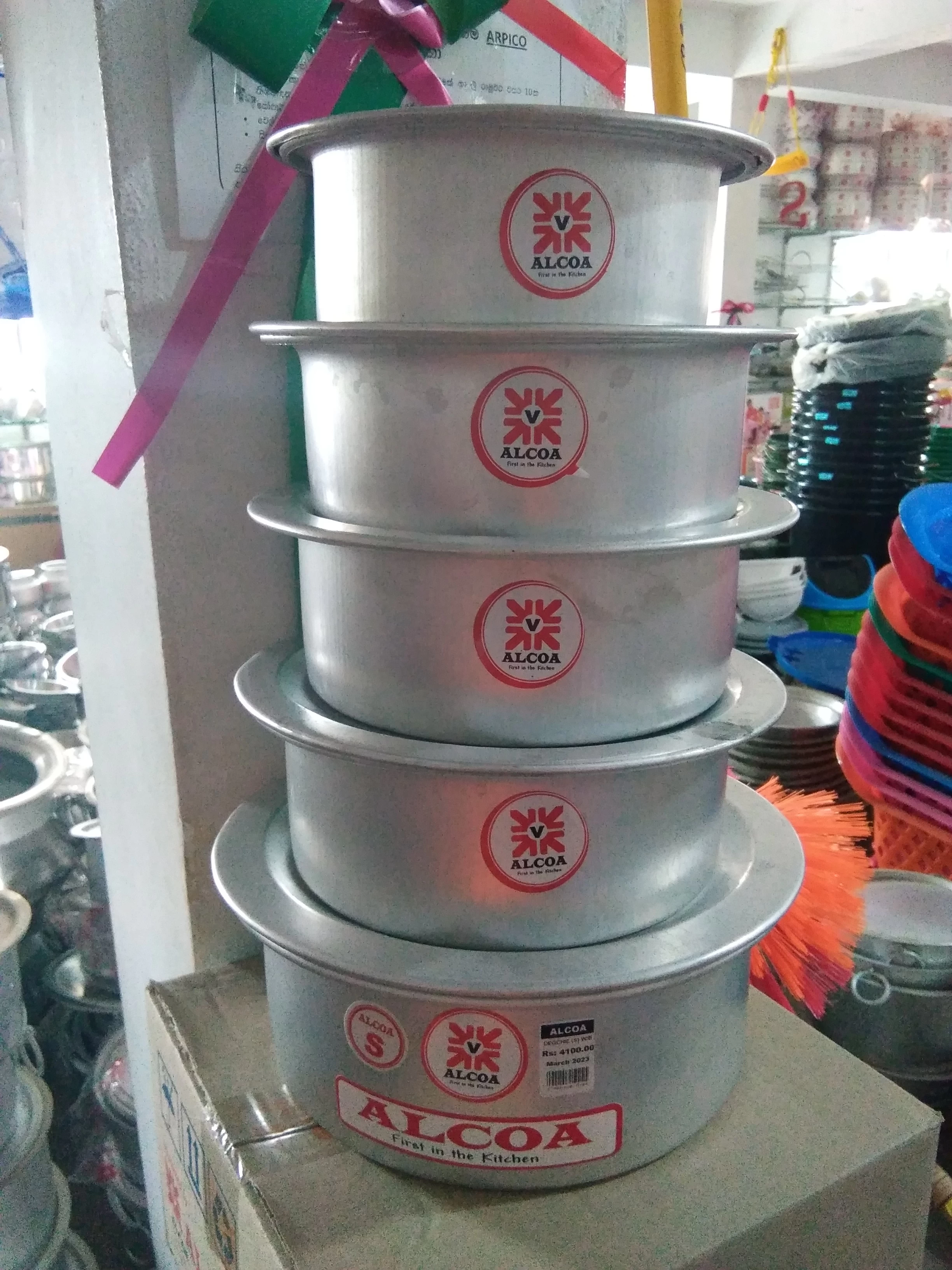 Generic Saucepan Set with Lids