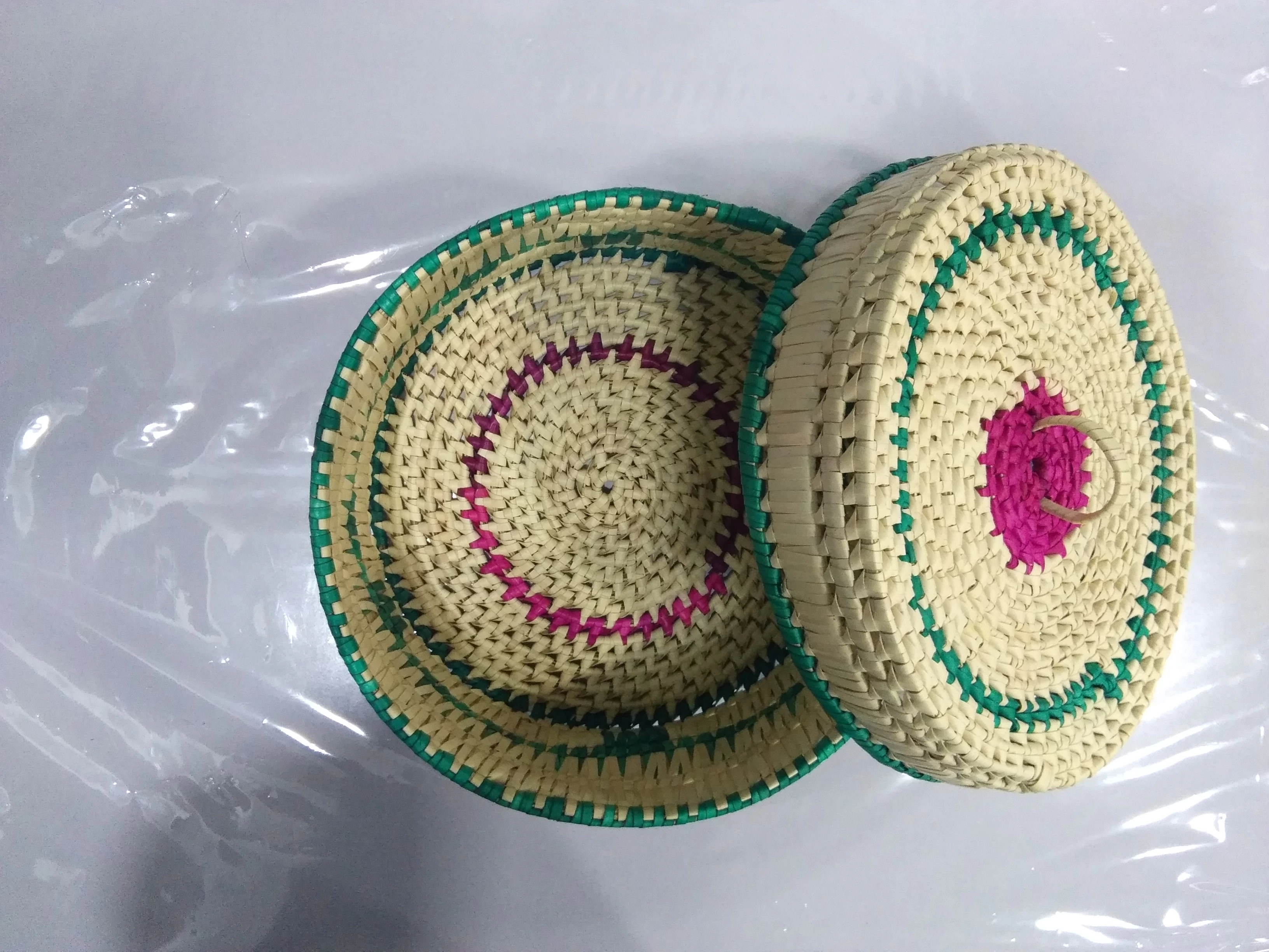 Vevel Round Sweet Box - image 2