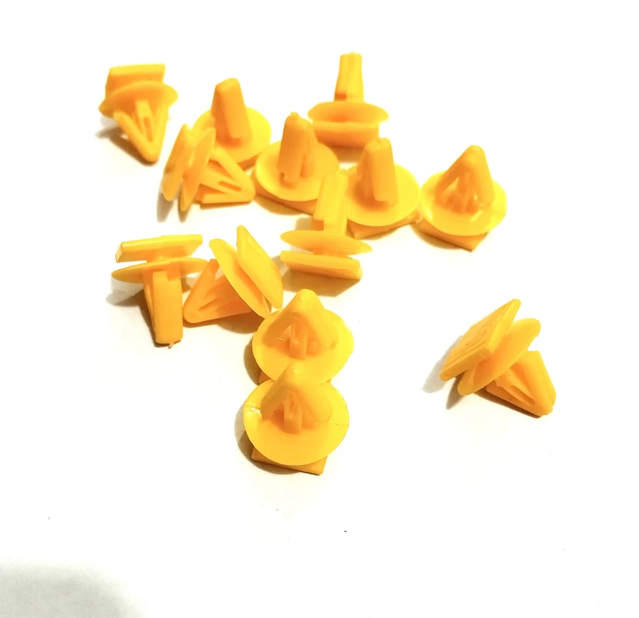 Generic 266 Automotive Plastic Retainer Clips - image 2