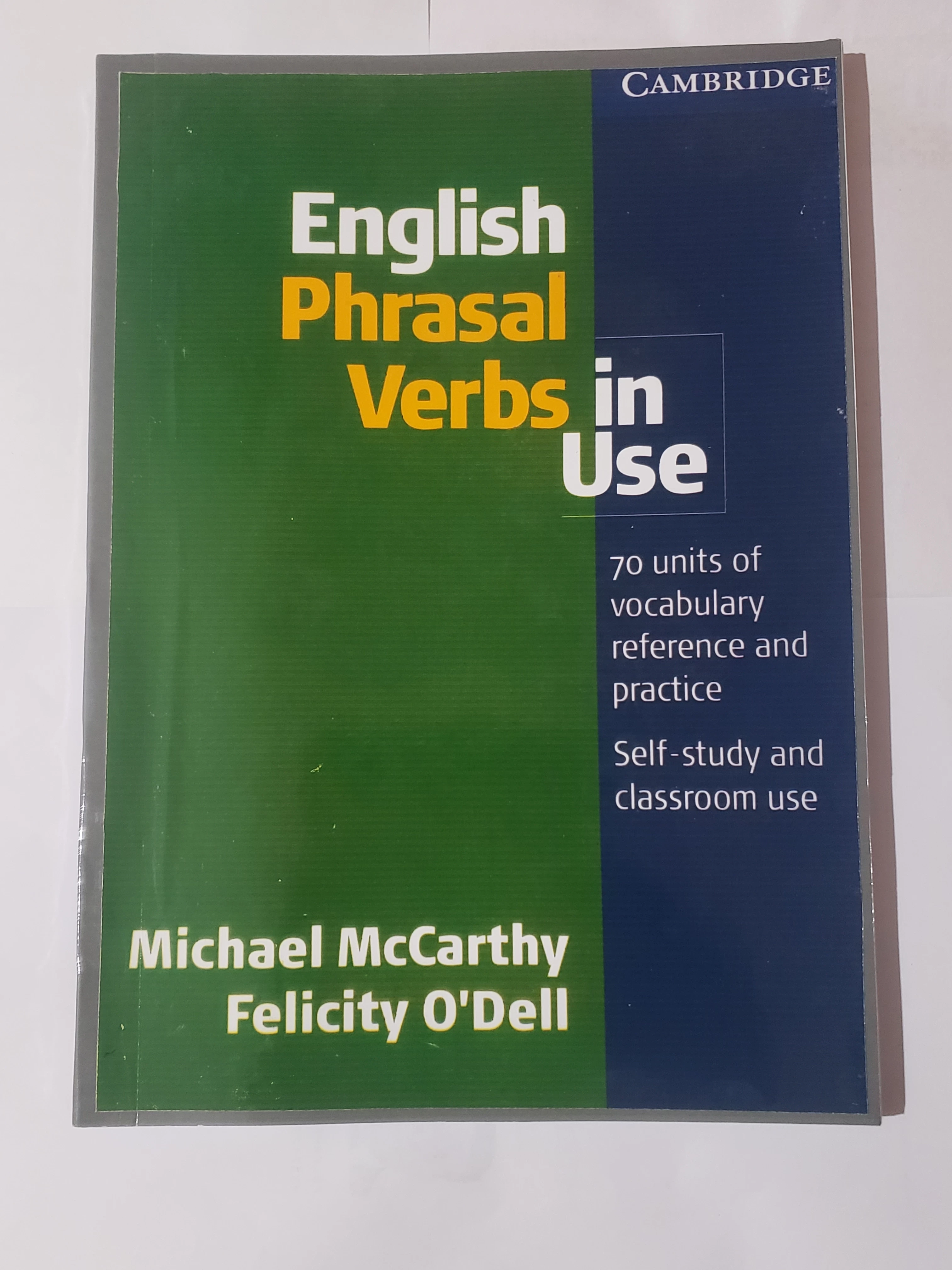 Cambridge English Phrasal Verbs in Use Book