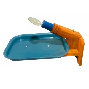 Classic Plastic Tile Coconut Scraper