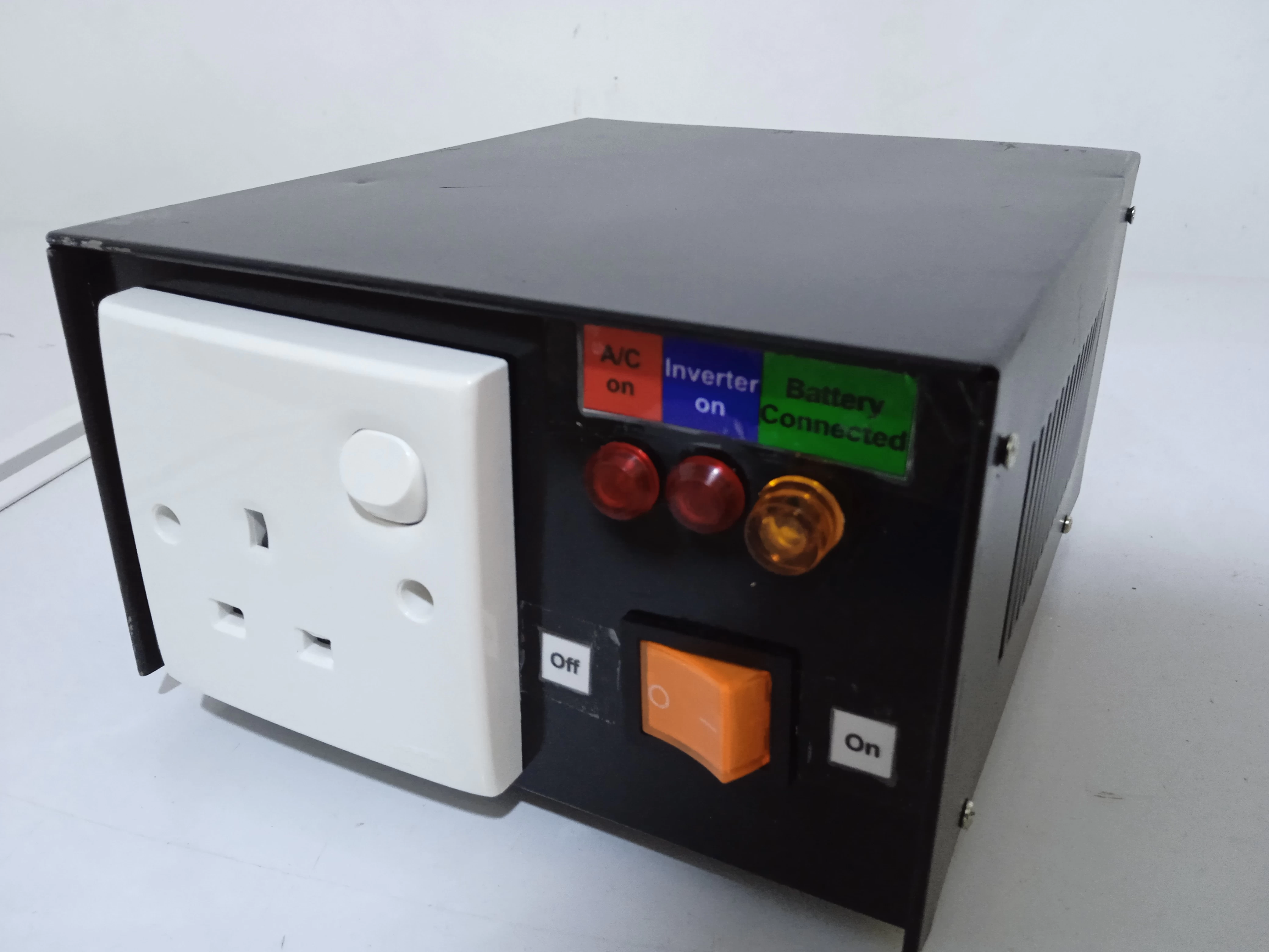 Generic 120W Modified Sine Wave Power Inverter - image 1
