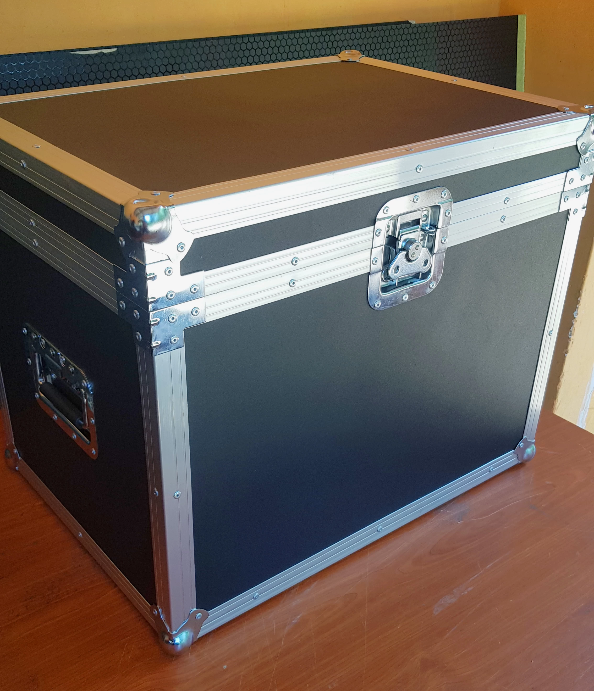 Generic Dj Flight Case for Wire Box & Musical Equipment