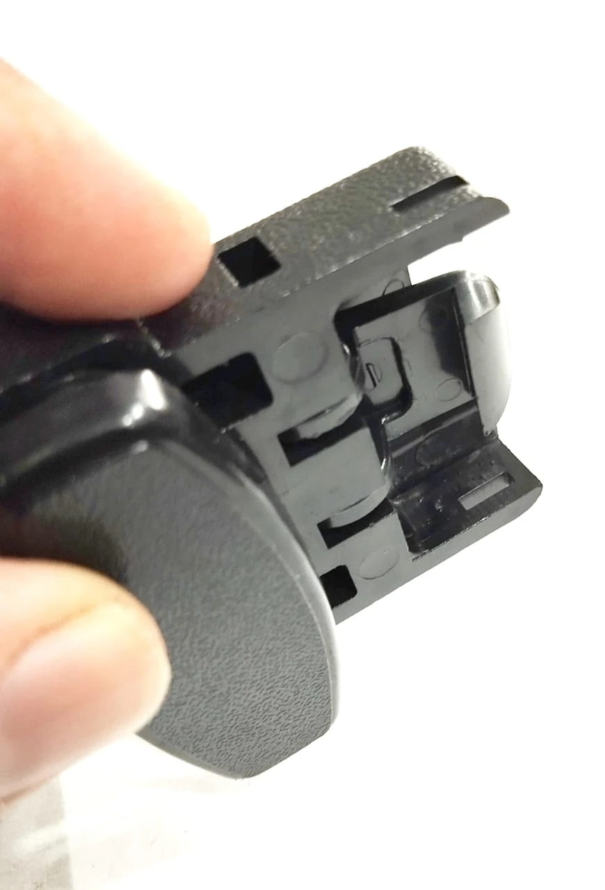 Toyota Hiace Dolphin KDH Side Window Glass Lock - image 4