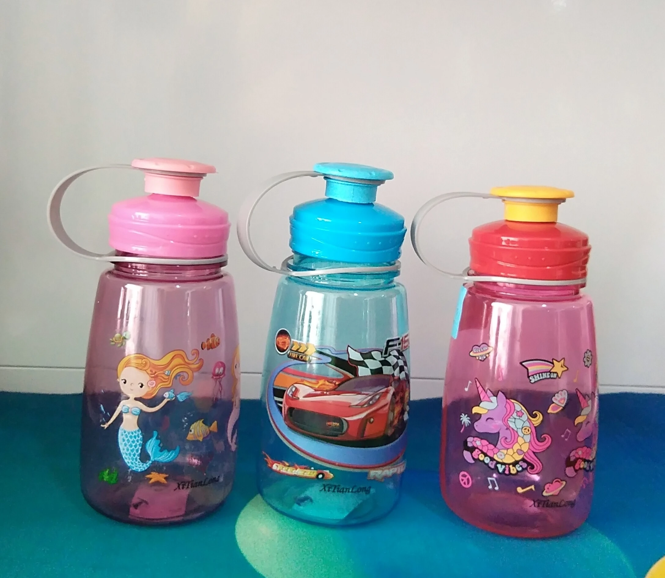 Kinds Water Bottle