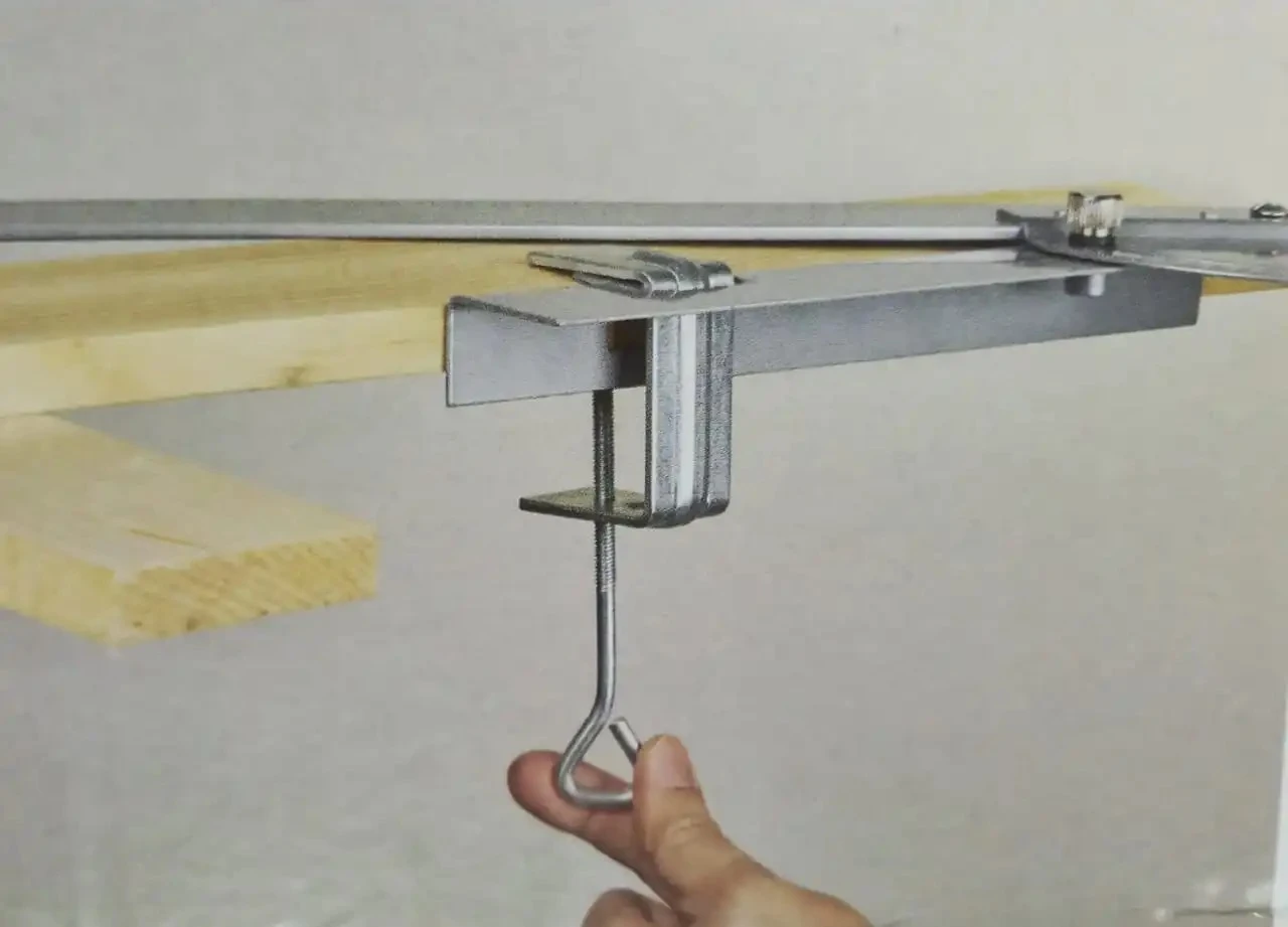 Universal Saw Guide Bar - image 4