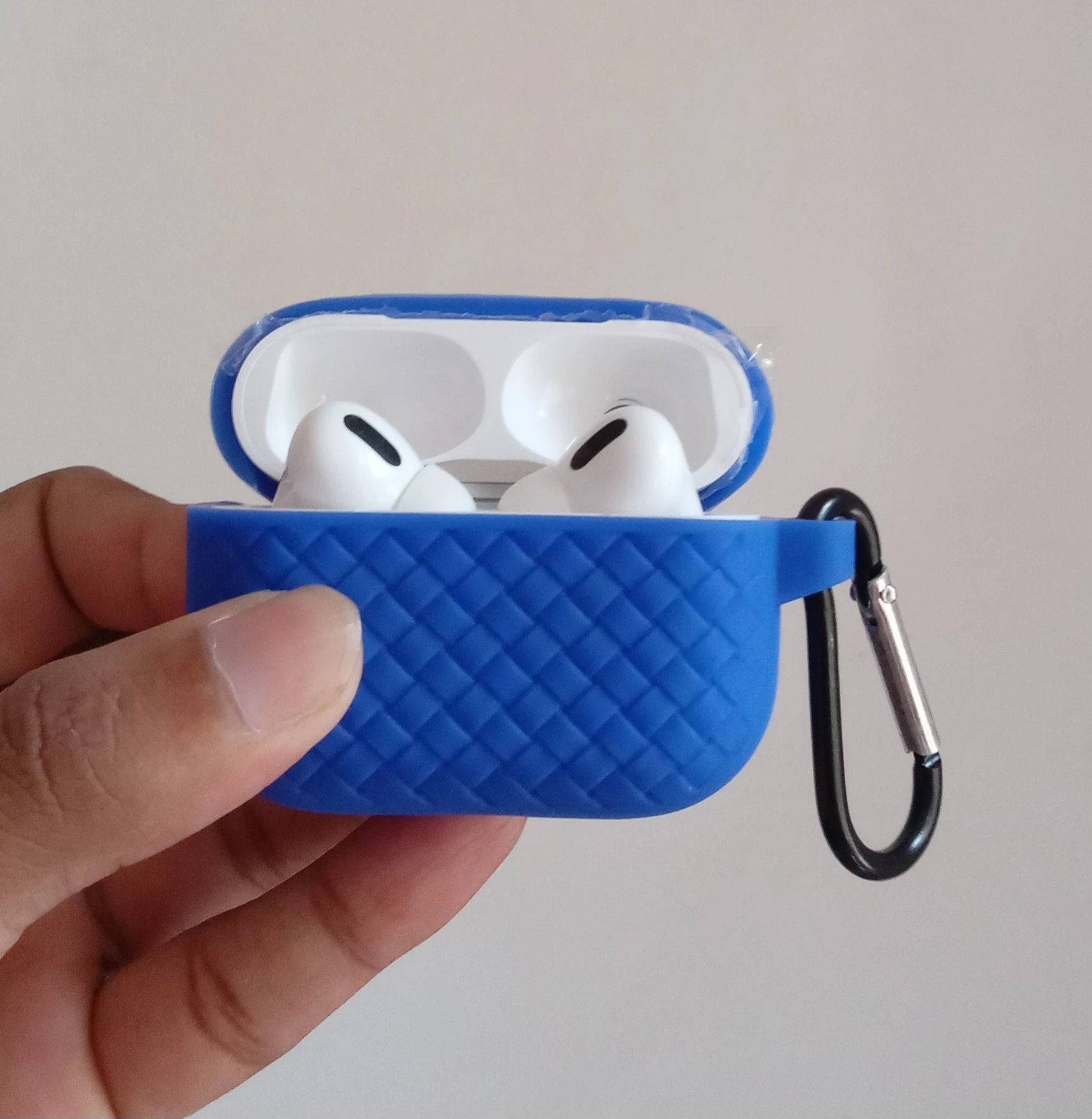 Generic Airpods Pro/Pro 2/Pods 3 Silicon Case - image 1