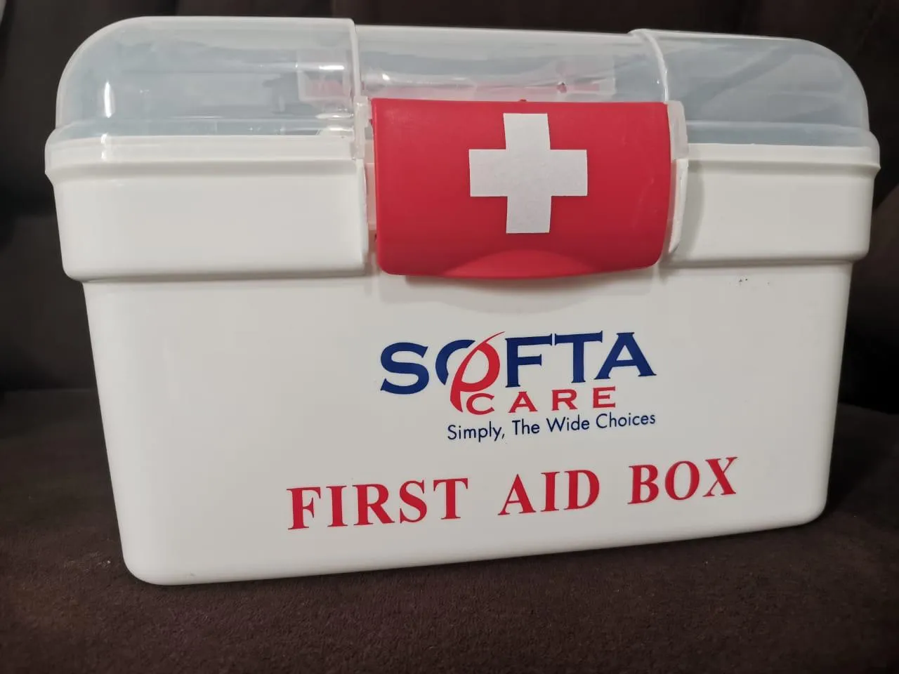 Generic First Aid Box Portable - image 1