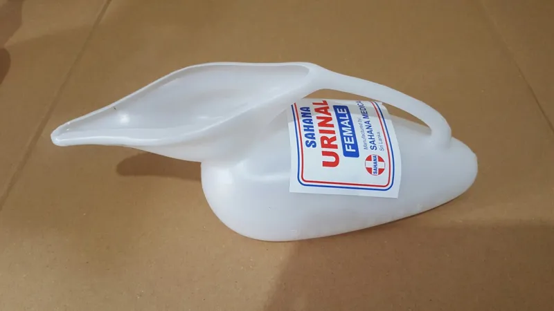 Generic Urinal Female Portable 800ml