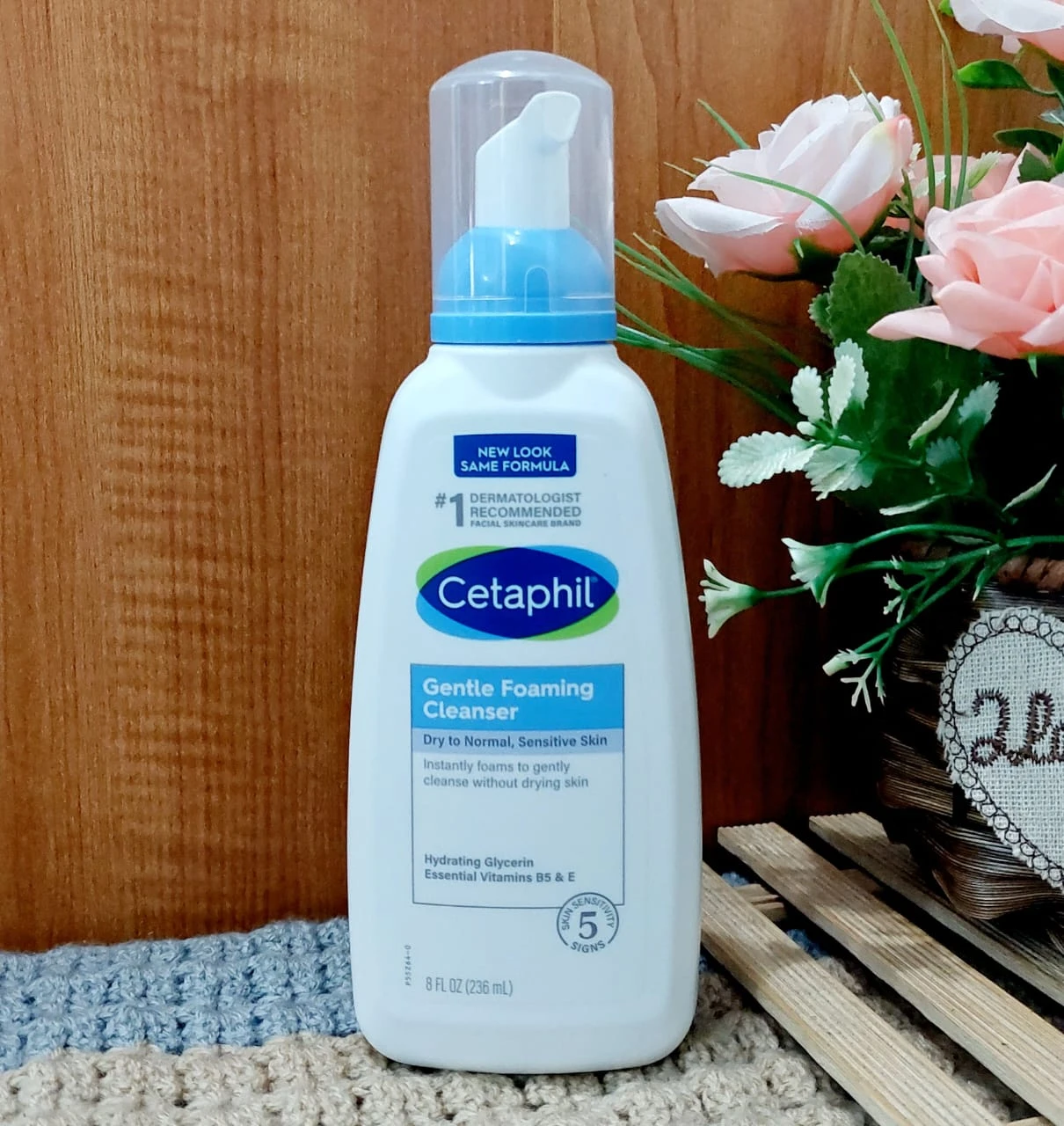 Cetaphil Oil Free Gentle Foaming Cleanser 236ml - image 2