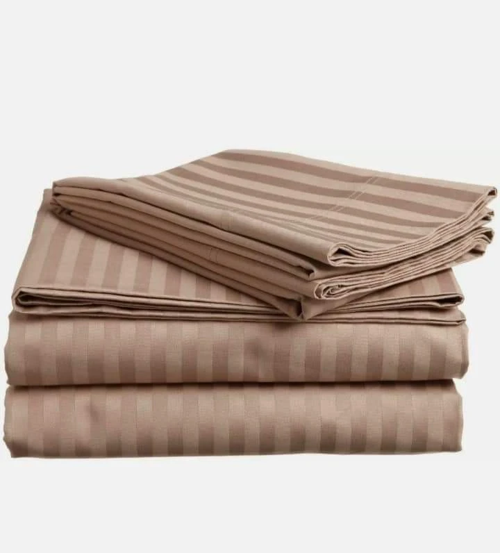 Egyptian Cotton King Size Bedsheet With 2 Pillow Covers - image 11