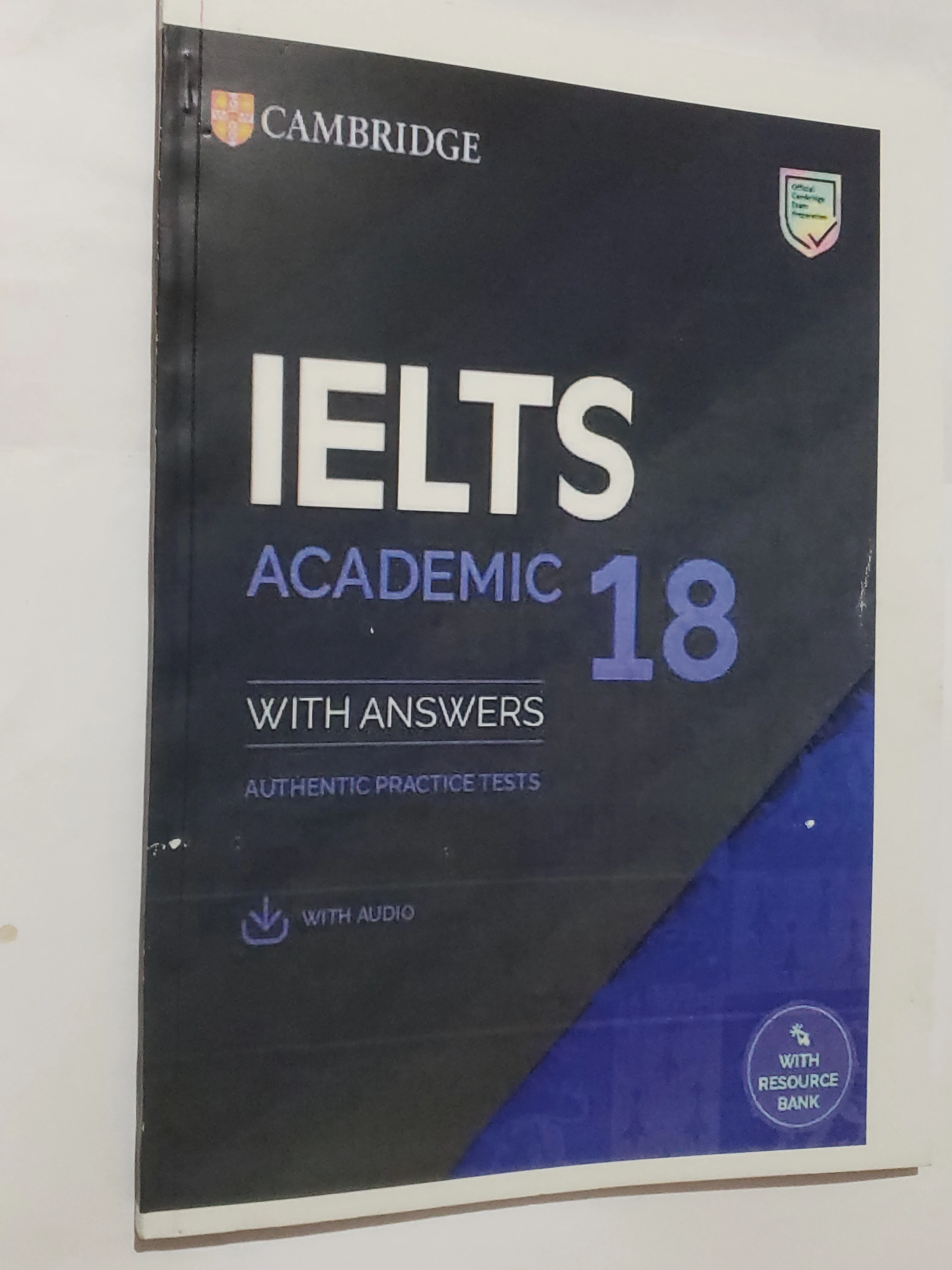 IELTS Academic 18 Book with Audio