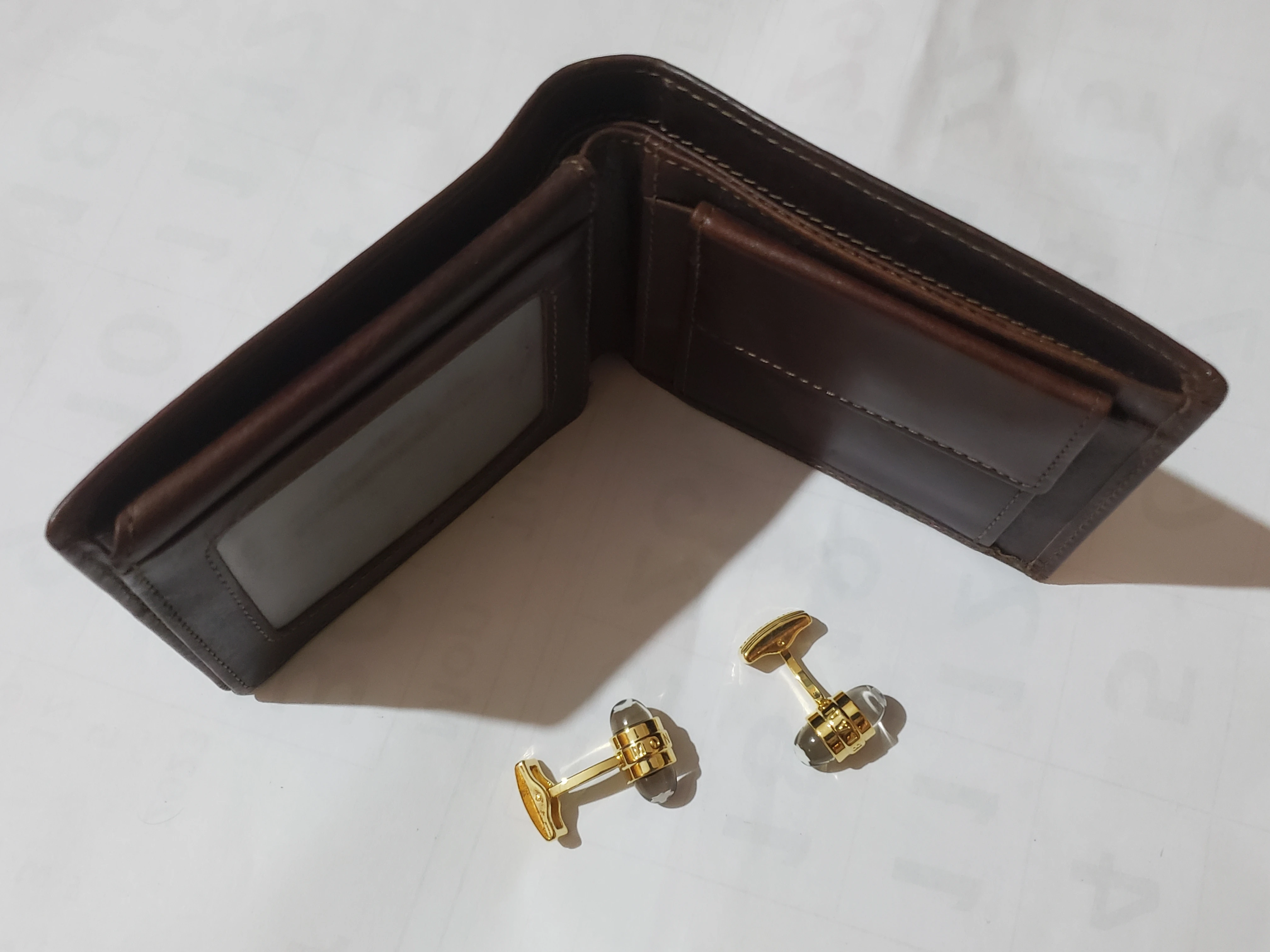 Mont Blanc Leather Wallet Cufflink Set - image 7