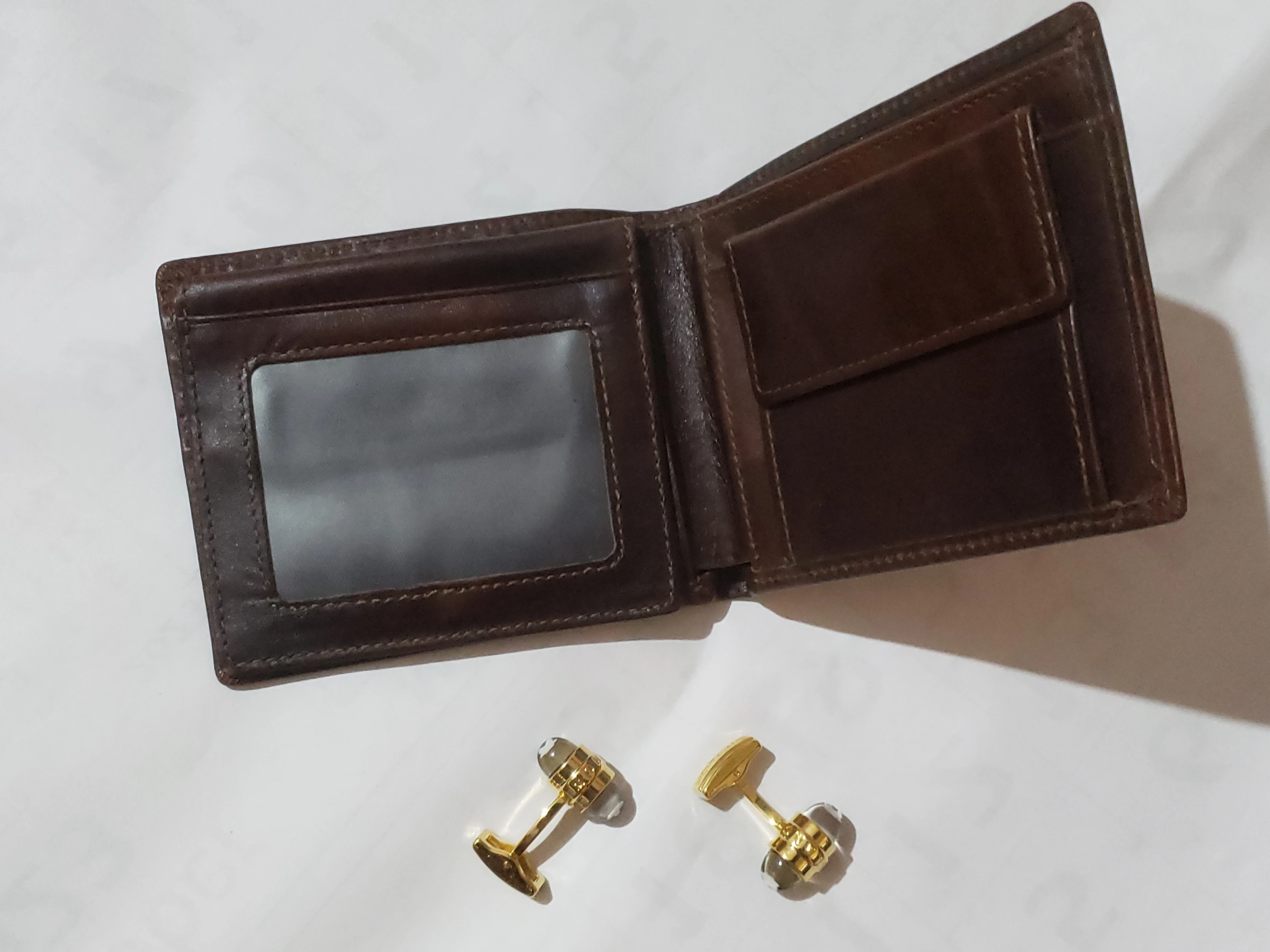 Mont Blanc Leather Wallet Cufflink Set - image 3