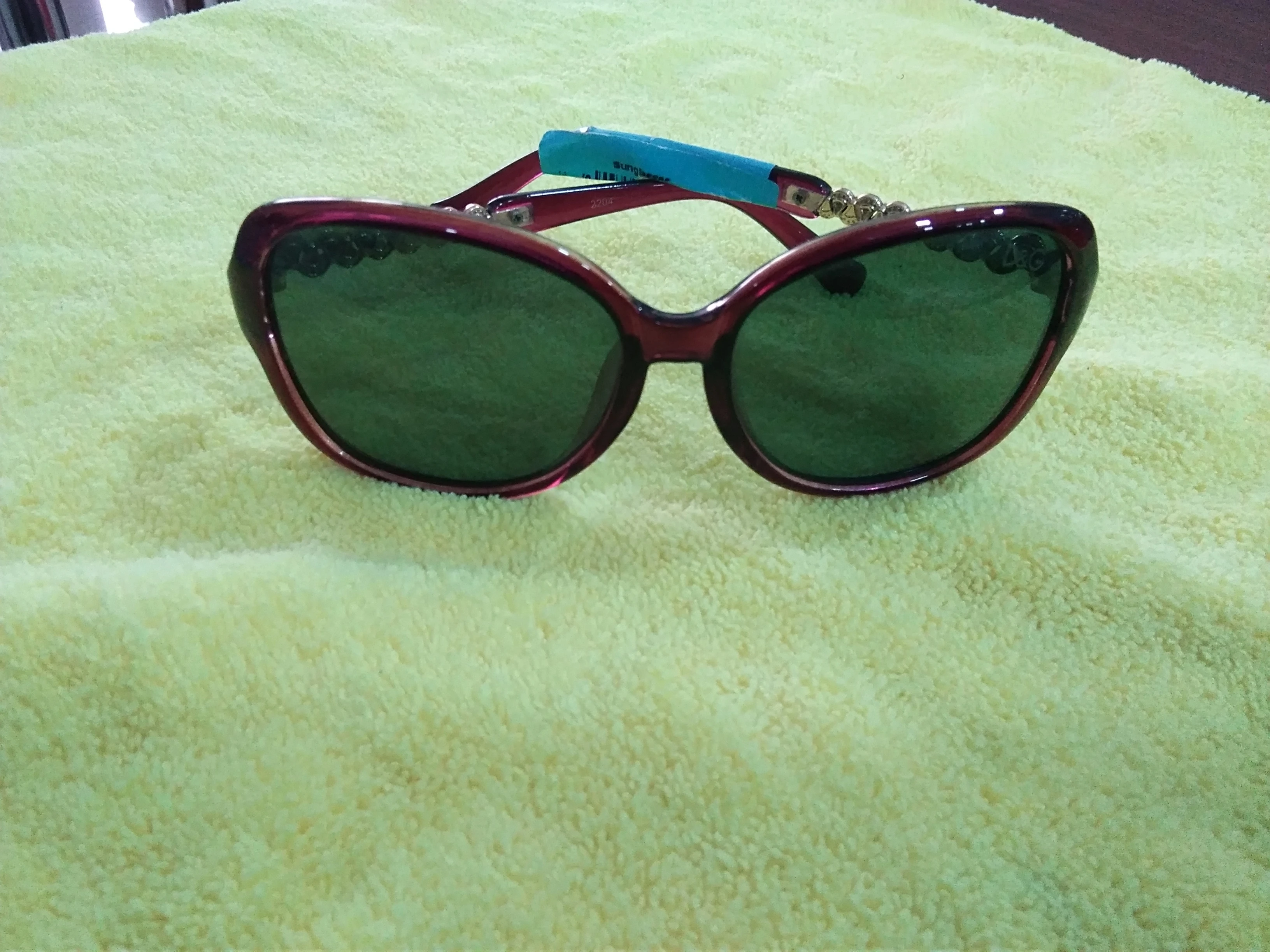 Generic Sunglasses UV Protection