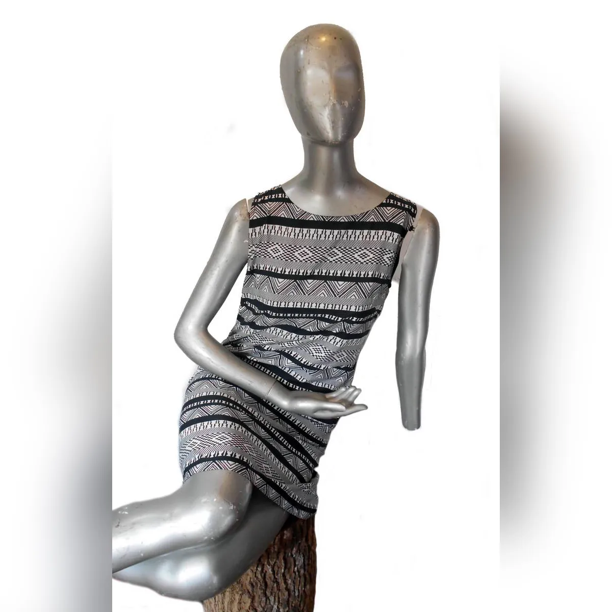 Generic M Ladies Dress Gray & White
