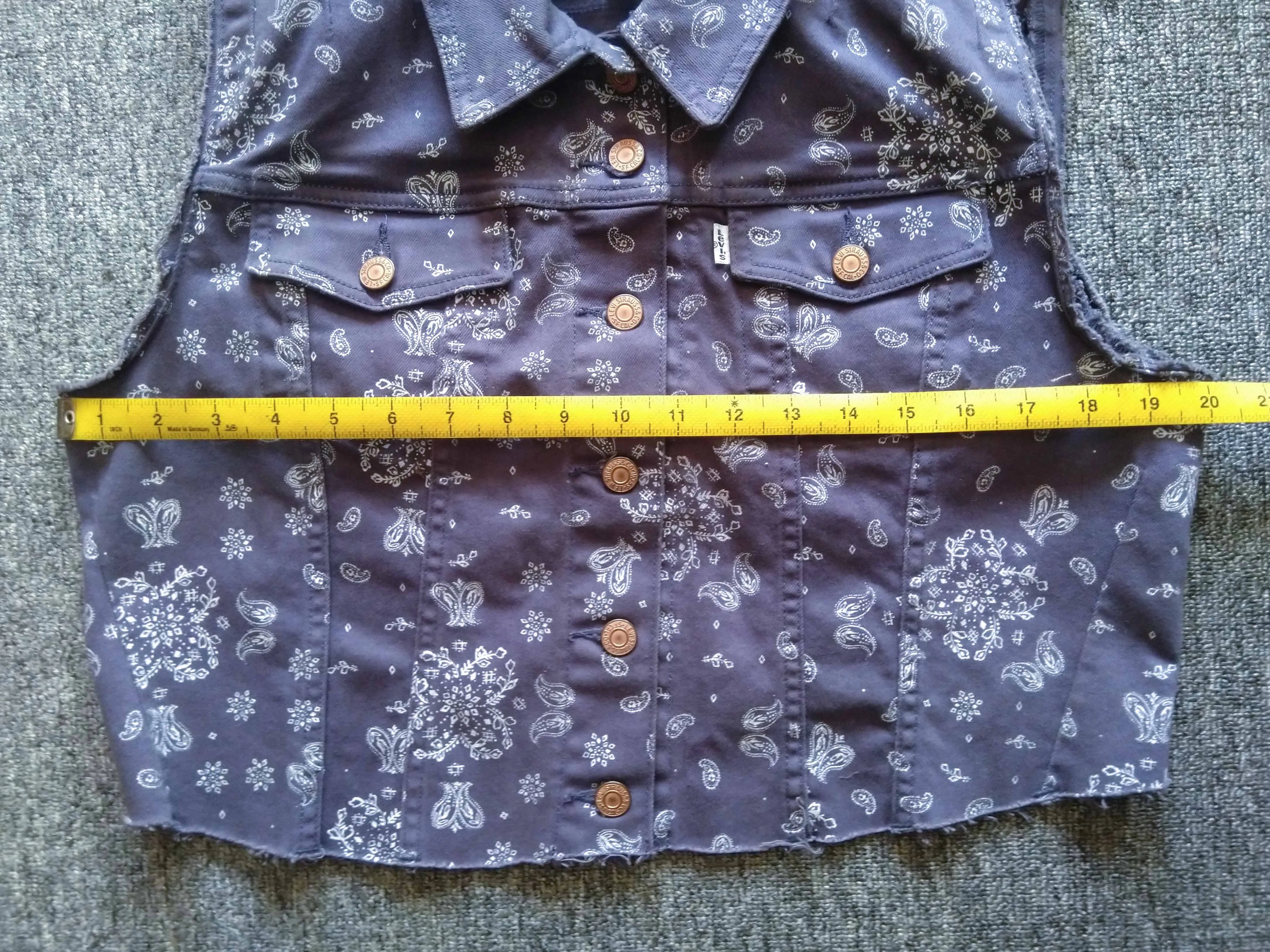 Levis Purple XL Denim Paisley Vest Distressed - image 6