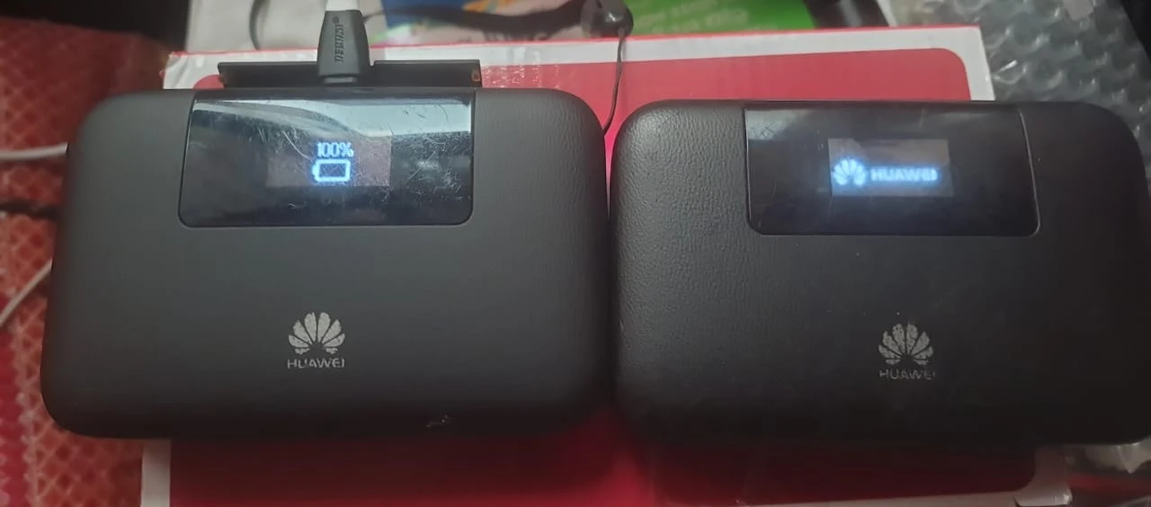 Huawei E5770 E5770S-320 150Mbps 4G Router with Power Bank - image 2