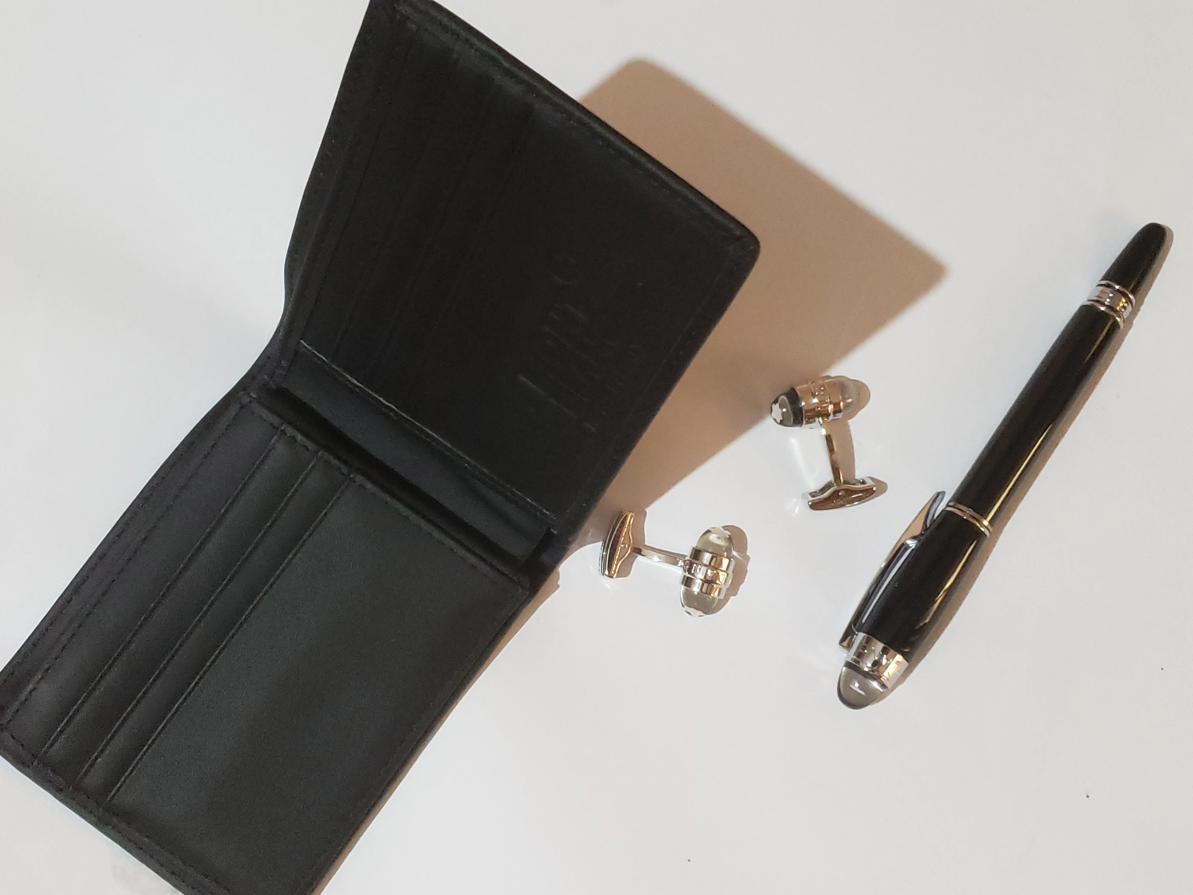 Mont Blanc Wallet and Cufflink with Pen - image 6