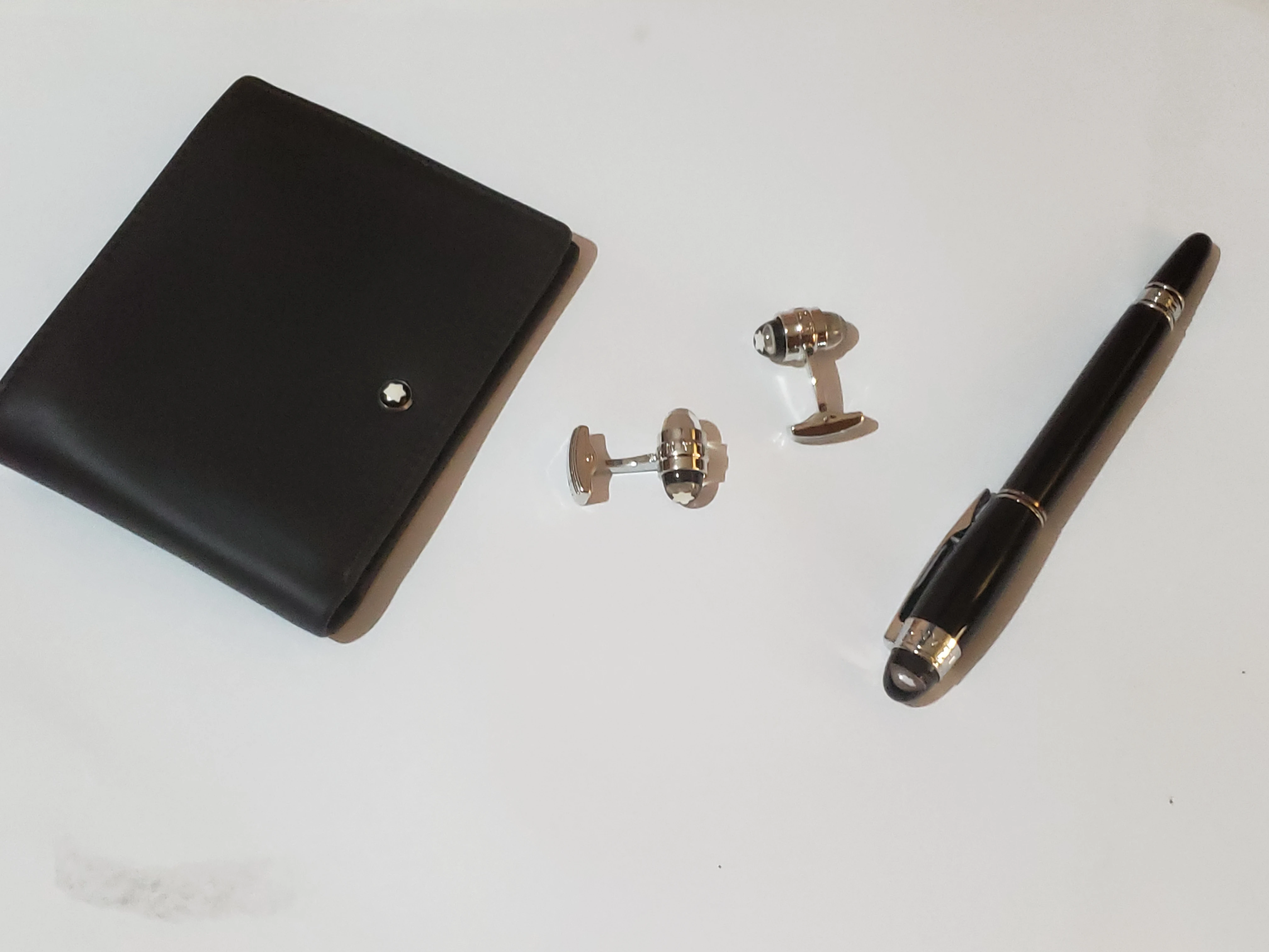 Mont Blanc Wallet and Cufflink with Pen - image 4