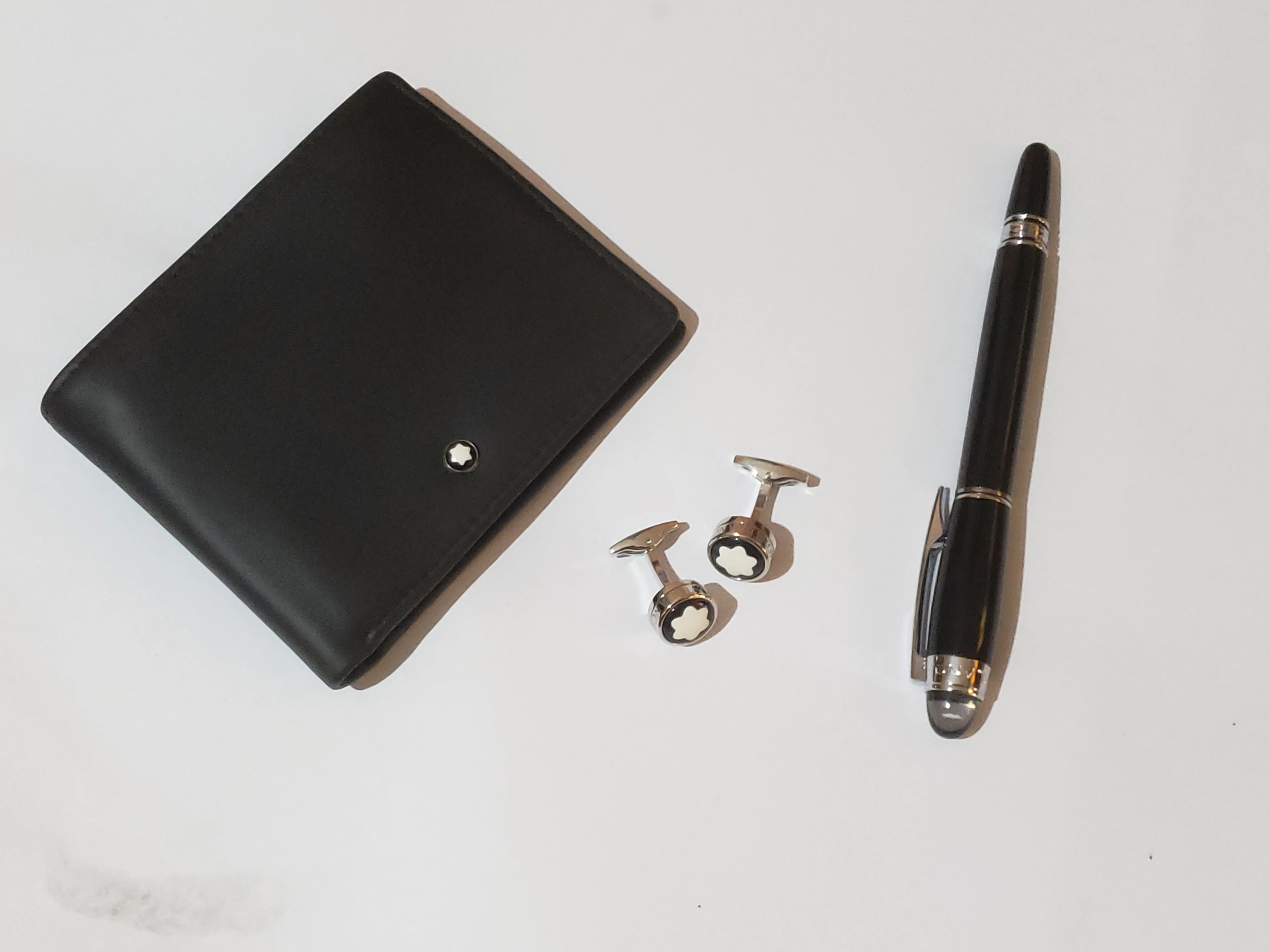 Mont Blanc Wallet and Cufflink with Pen - image 9