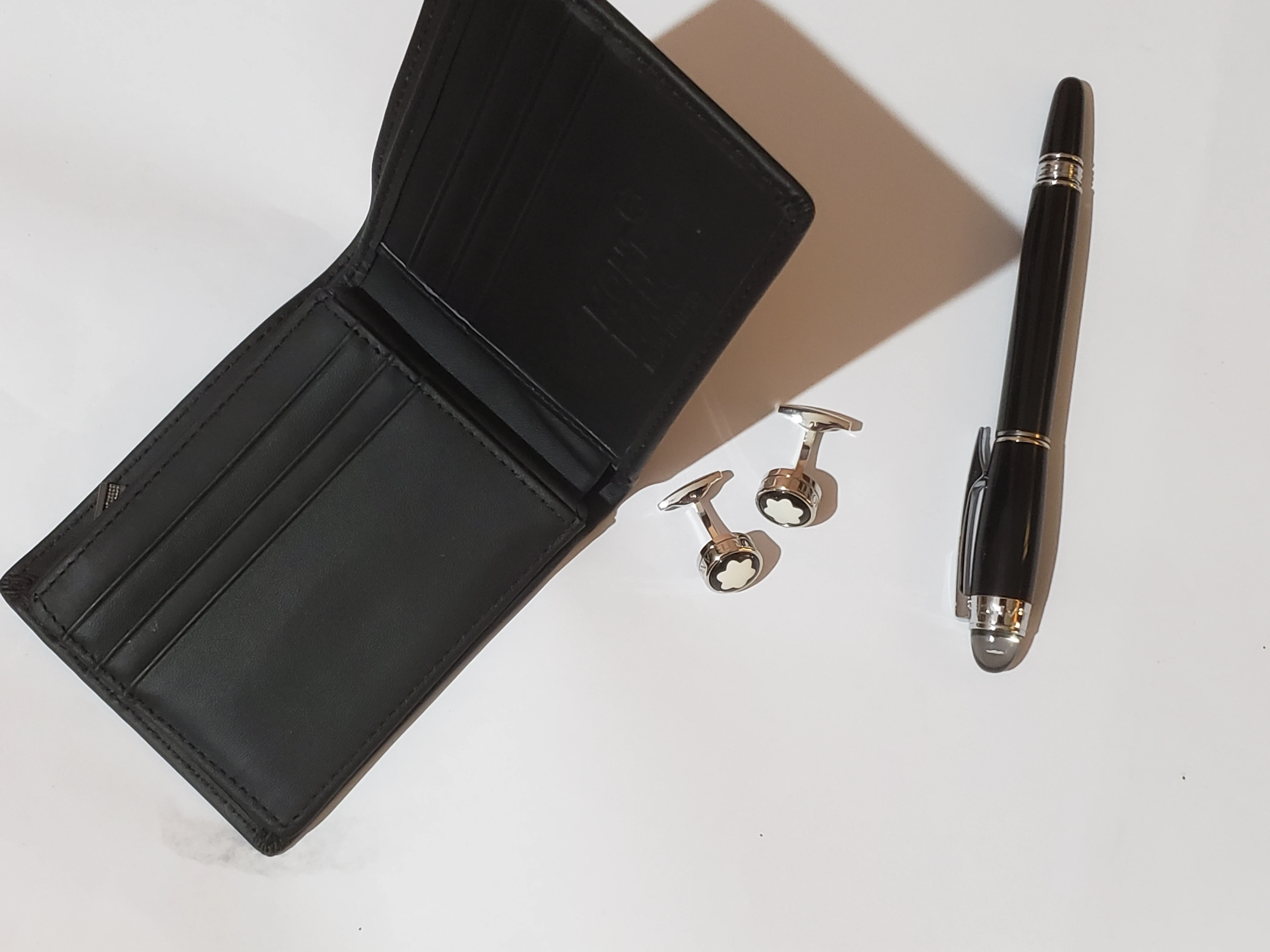 Mont Blanc Wallet and Cufflink with Pen - image 13