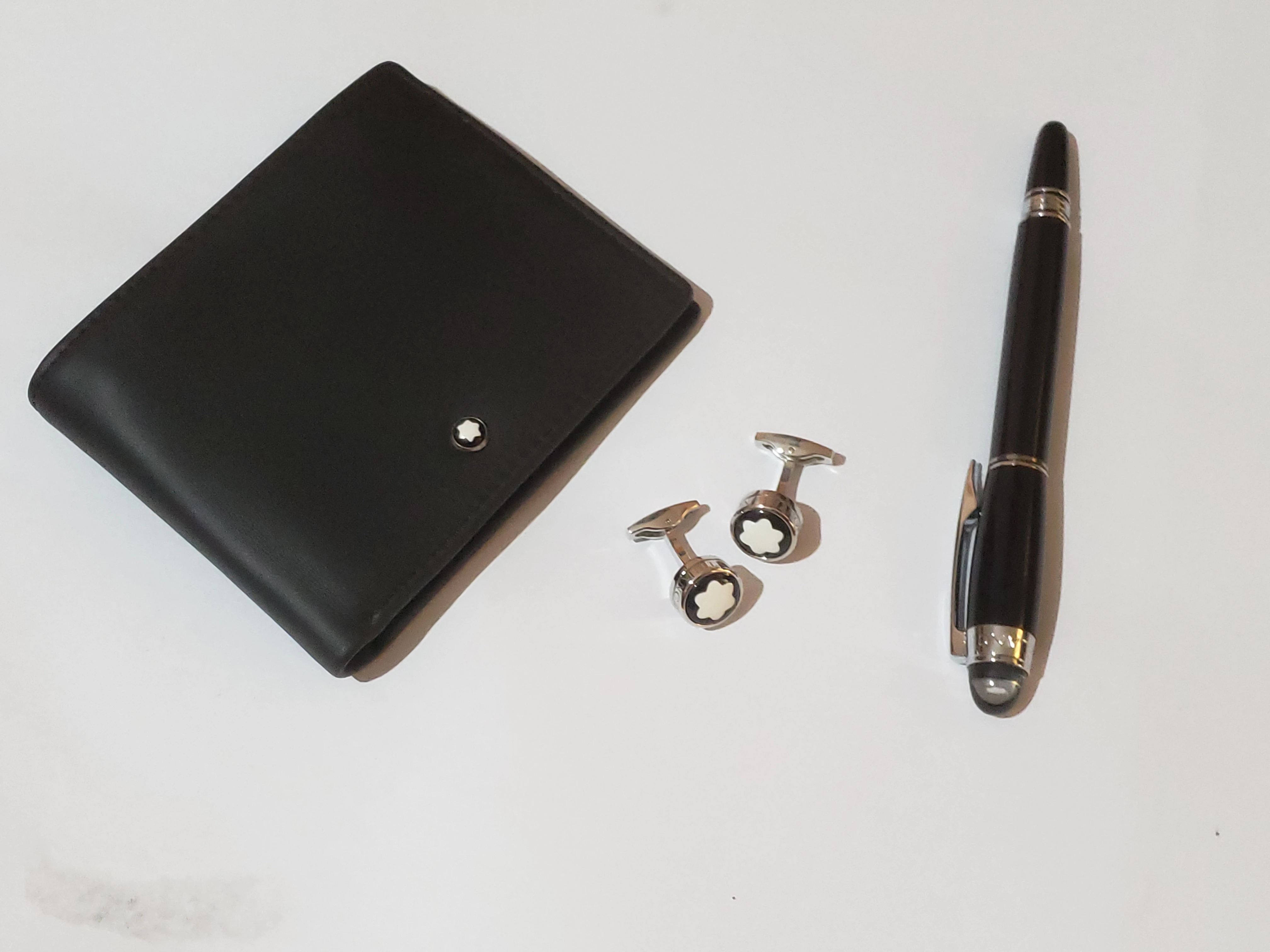 Mont Blanc Wallet and Cufflink with Pen - image 10
