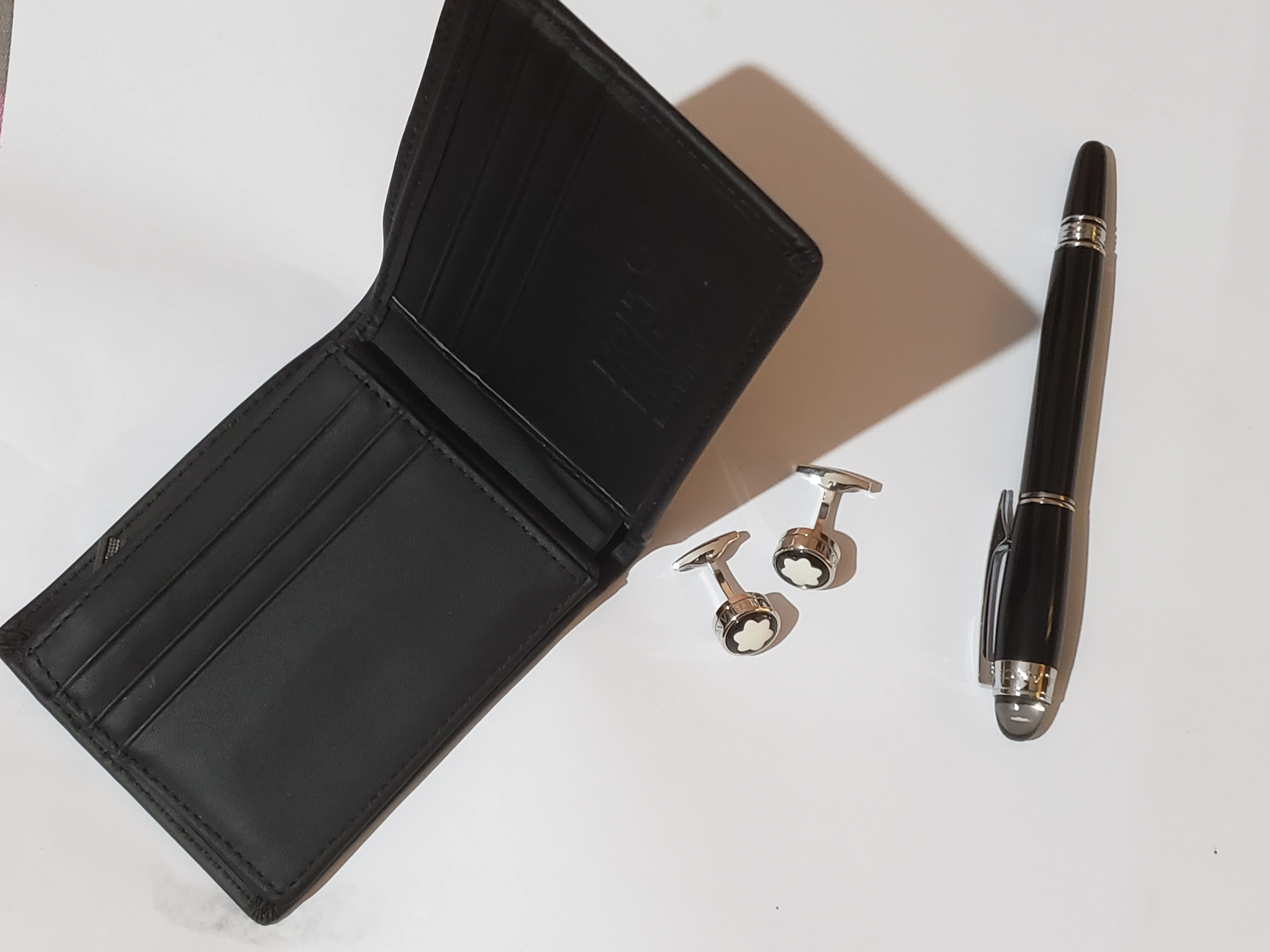 Mont Blanc Wallet and Cufflink with Pen - image 14