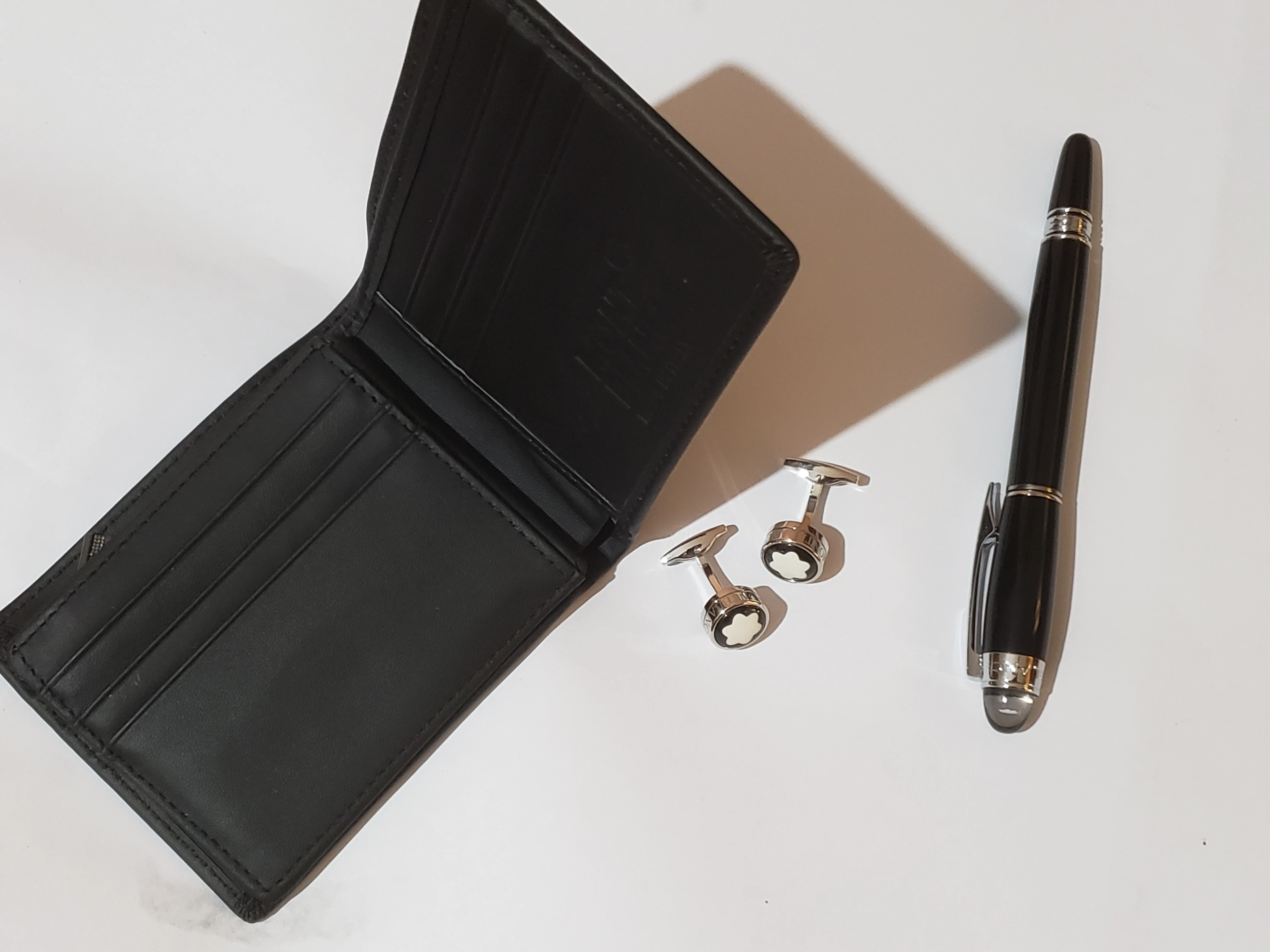Mont Blanc Wallet and Cufflink with Pen - image 15
