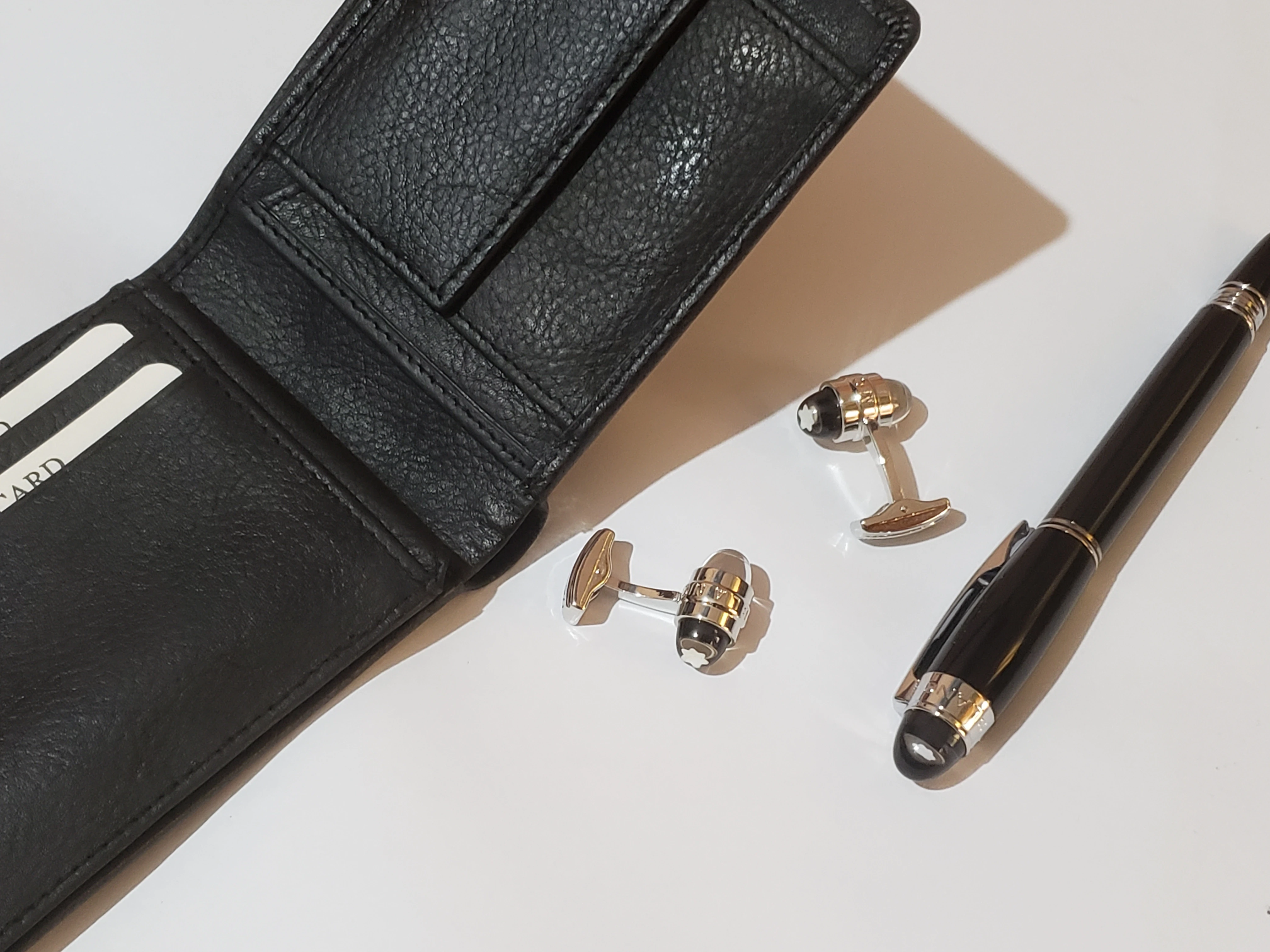 Mont Blanc Wallet and Cufflink with Pen - image 6