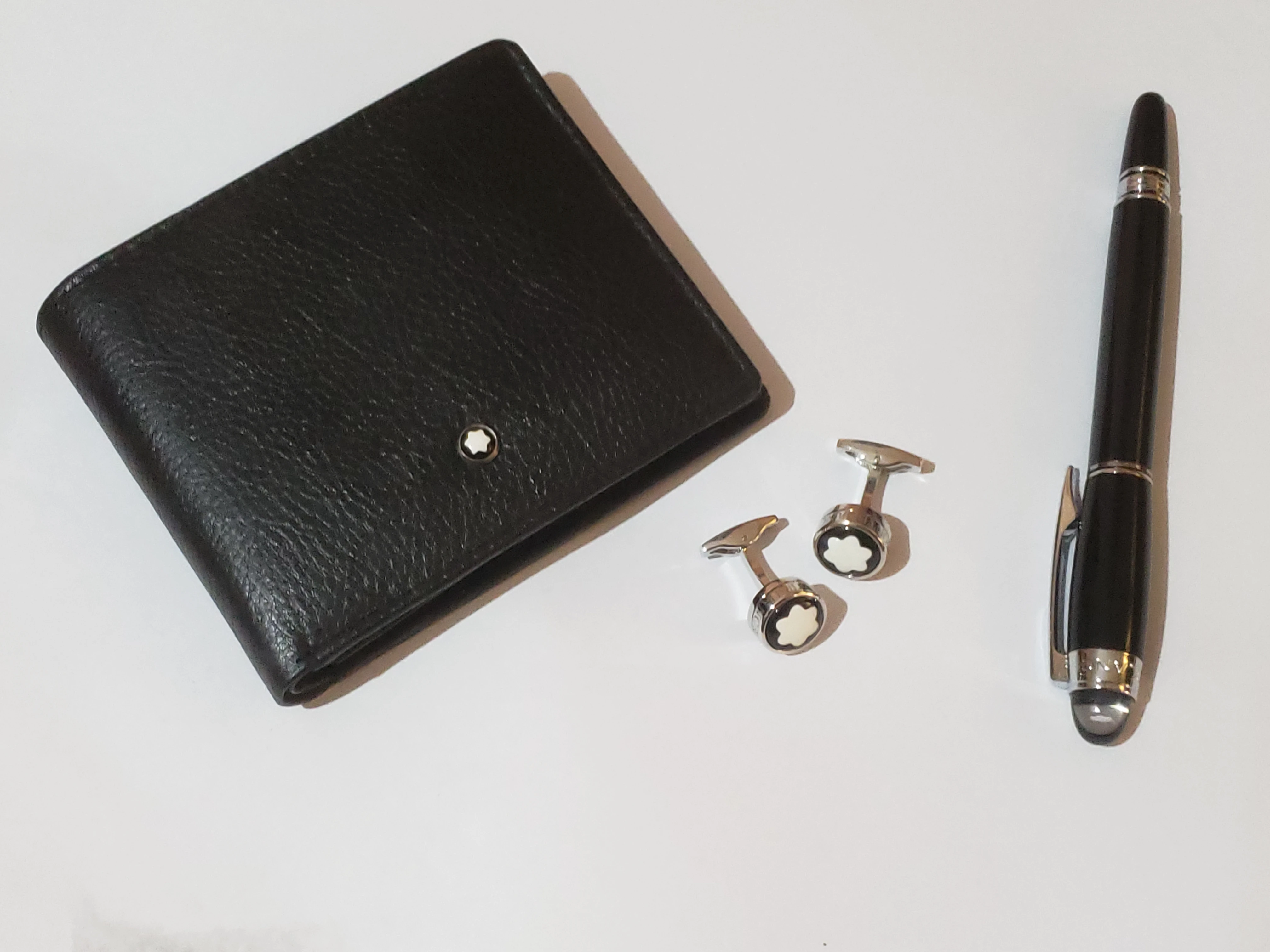 Mont Blanc Wallet and Cufflink with Pen - image 10