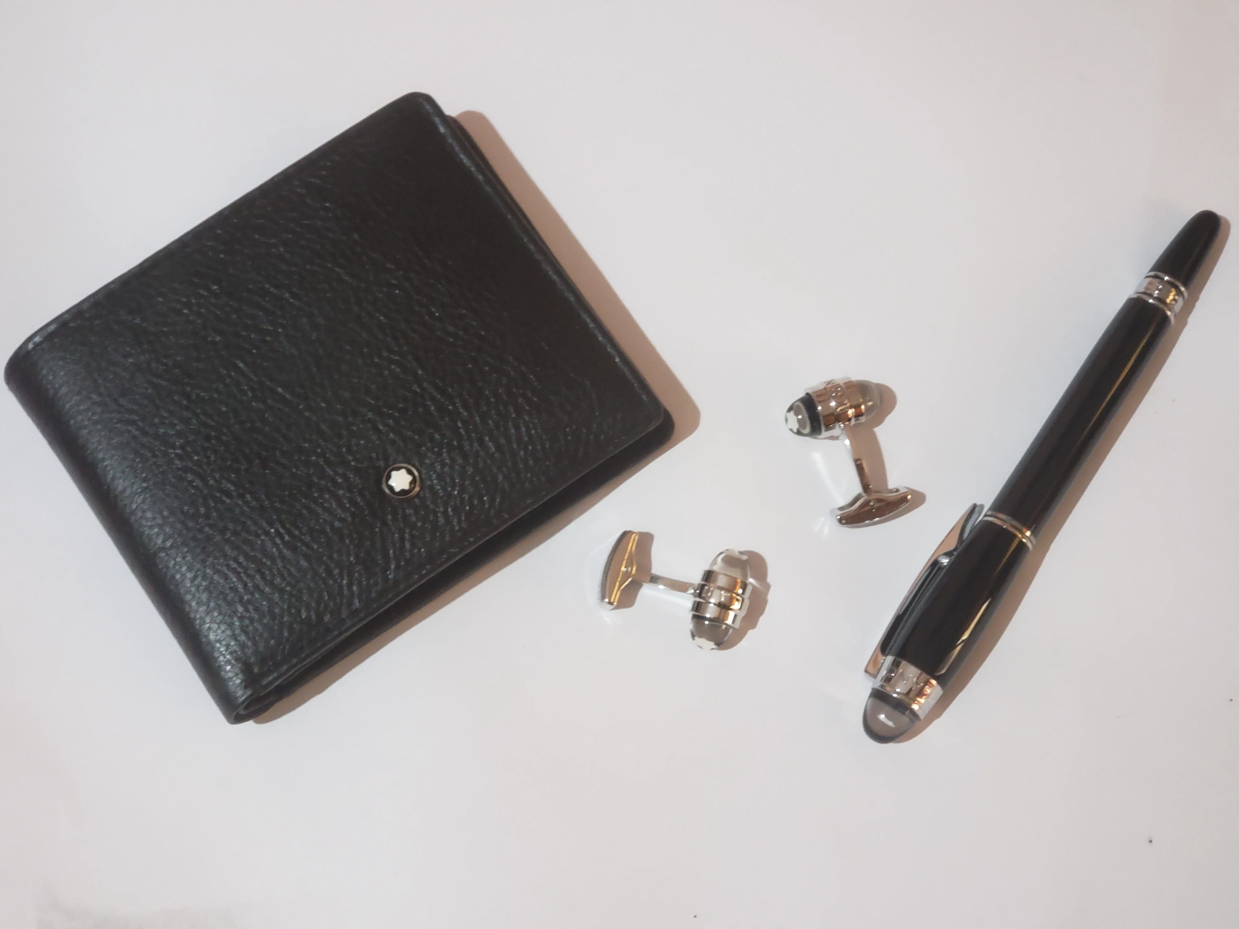 Mont Blanc Wallet and Cufflink with Pen - image 33