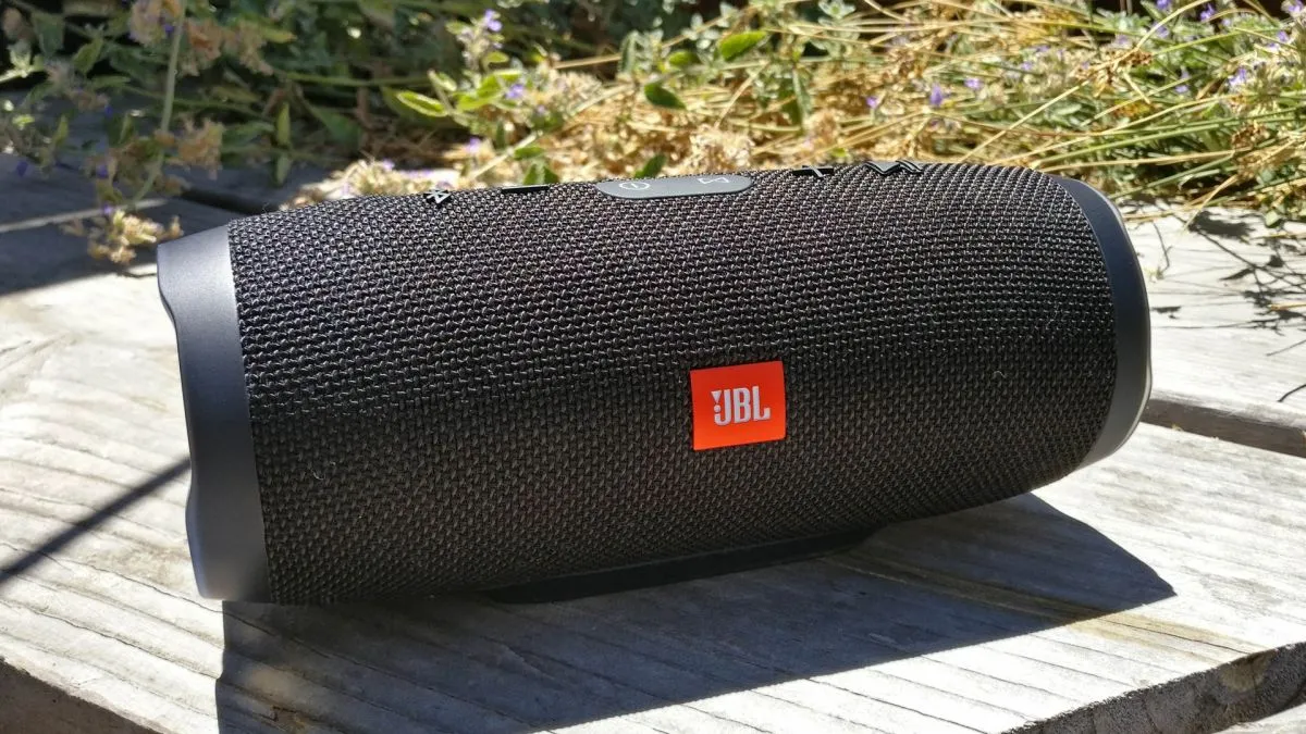 JBL Charge 3 Red Portable Bluetooth Speaker - image 7