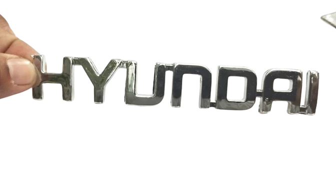 HYUNDAI Chrome Car Badge - image 1