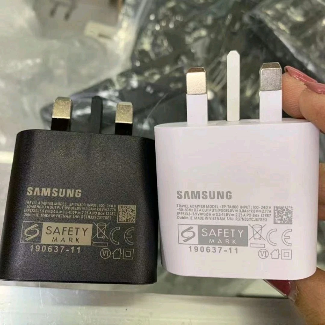 Samsung 25W PD Super Fast Charger With USB-C To C Cable - image 4