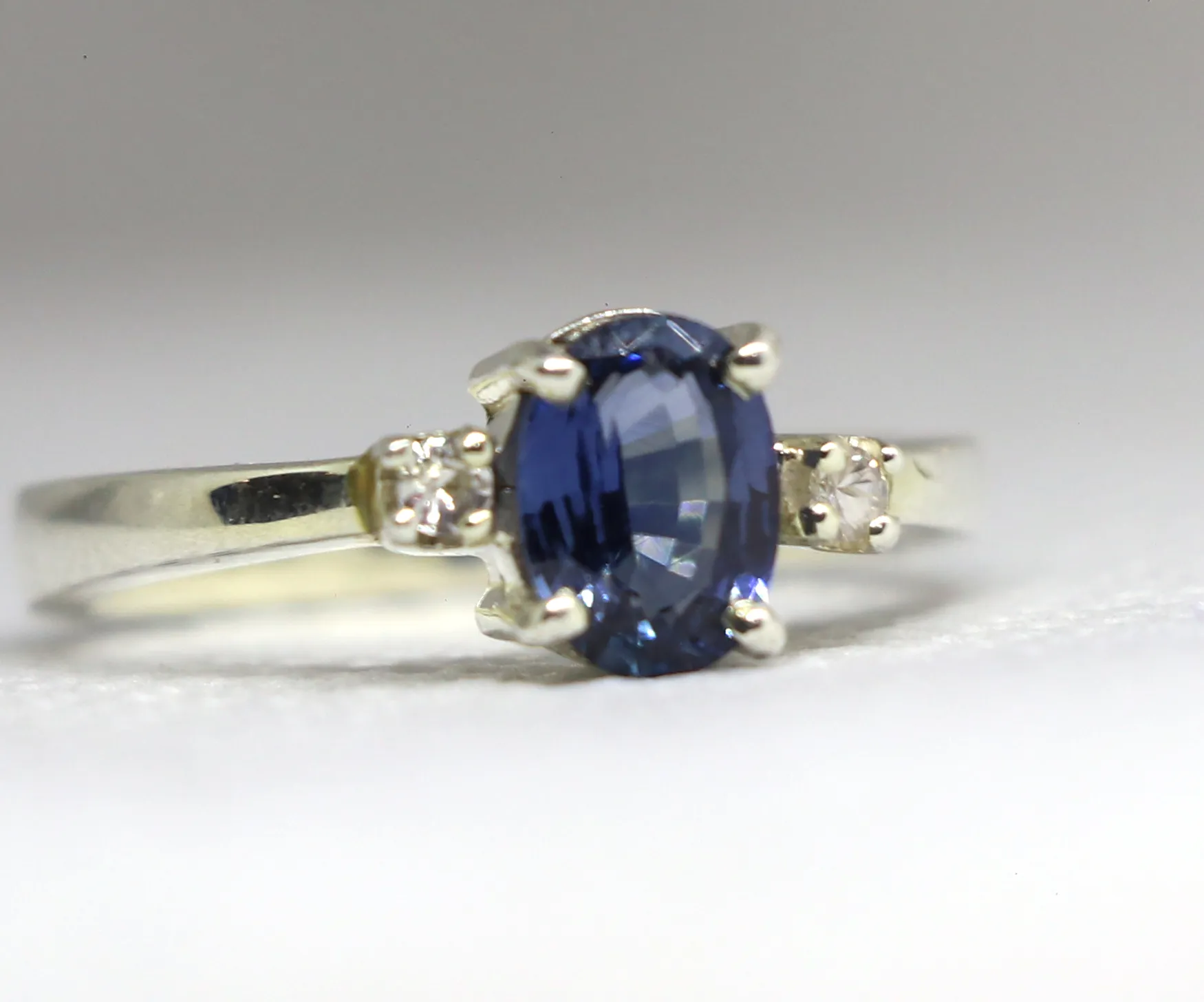 Generic Silver Ring Natural Ceylon Blue Sapphire
