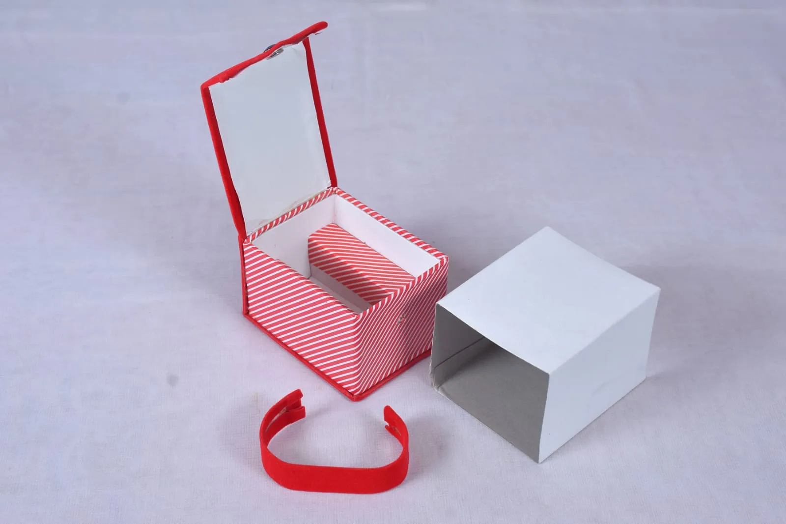 Red Fashion Watch Box Elegant Storage - image 6