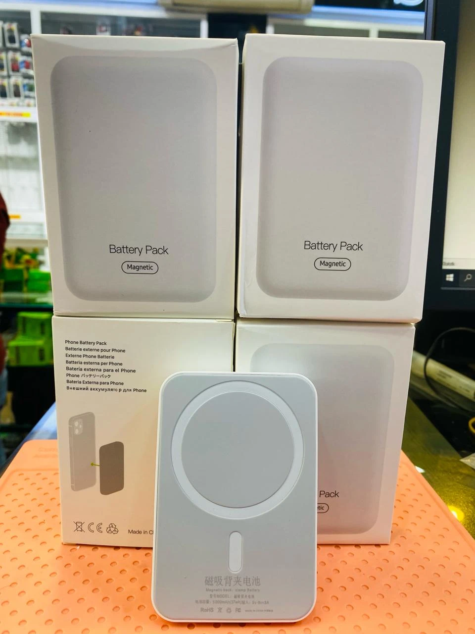 Apple MagSafe Battery Pack Wireless Charging 10000mAh - image 1