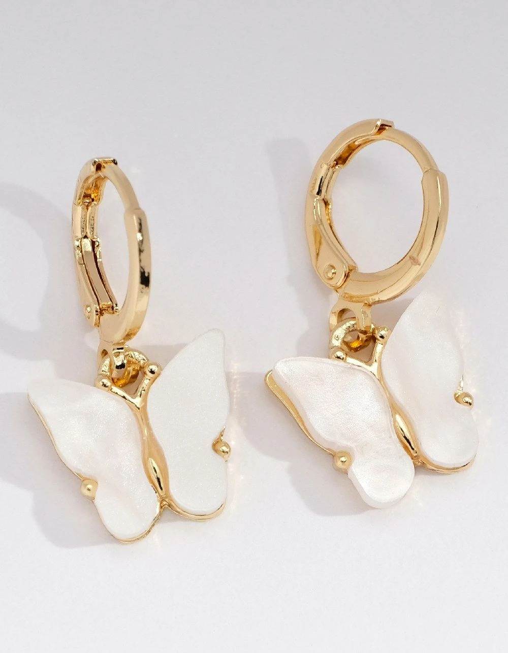 Generic Earrings Acrylic Butterfly - image 1