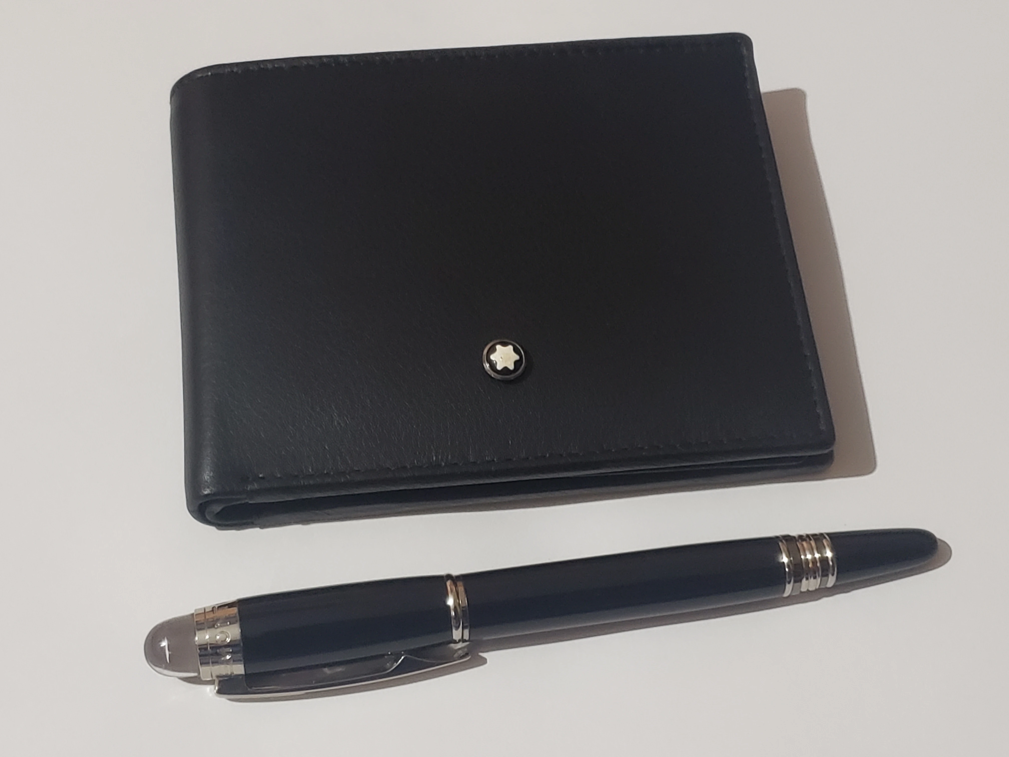 Mont Blanc Wallet & Pen Set - image 12