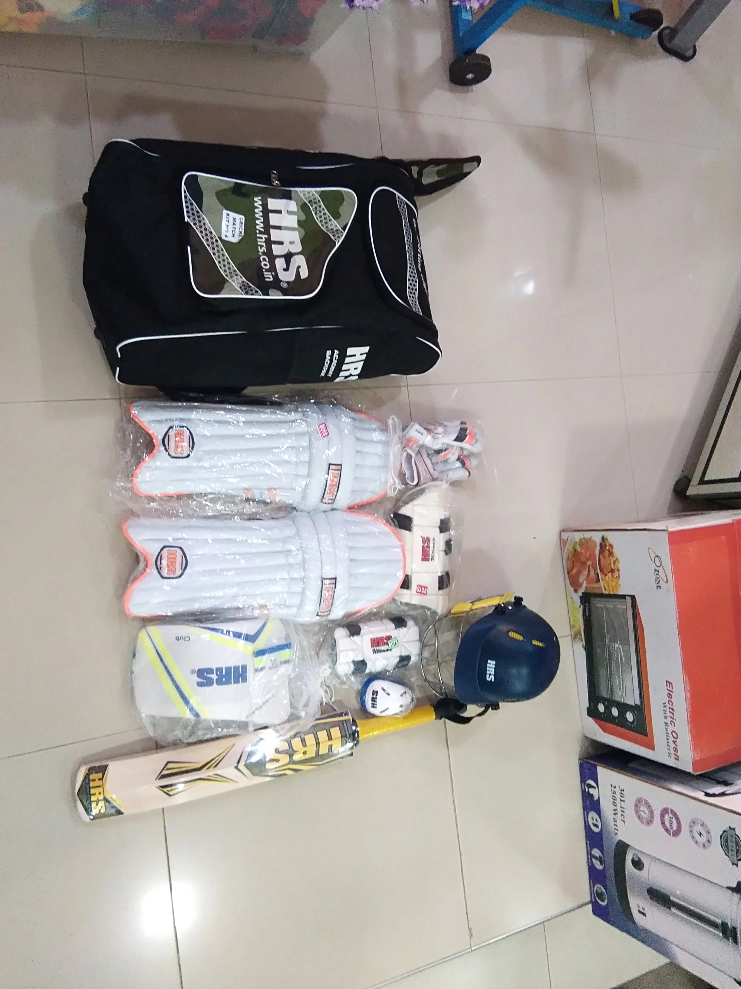 HRS Cricket full set - image 1