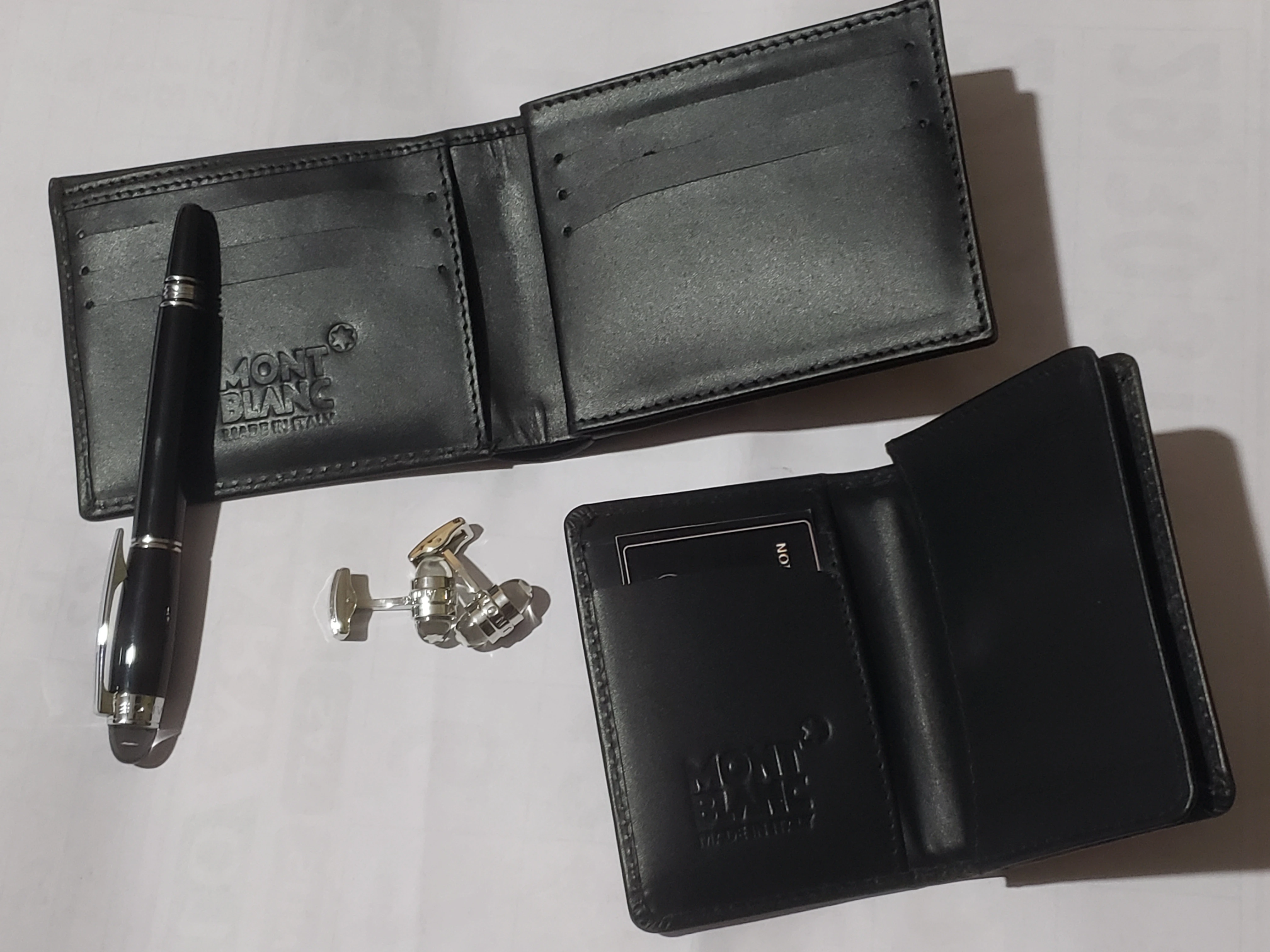Mont Blanc Gift Collection Genuine Leather Wallet & Accessories - image 4