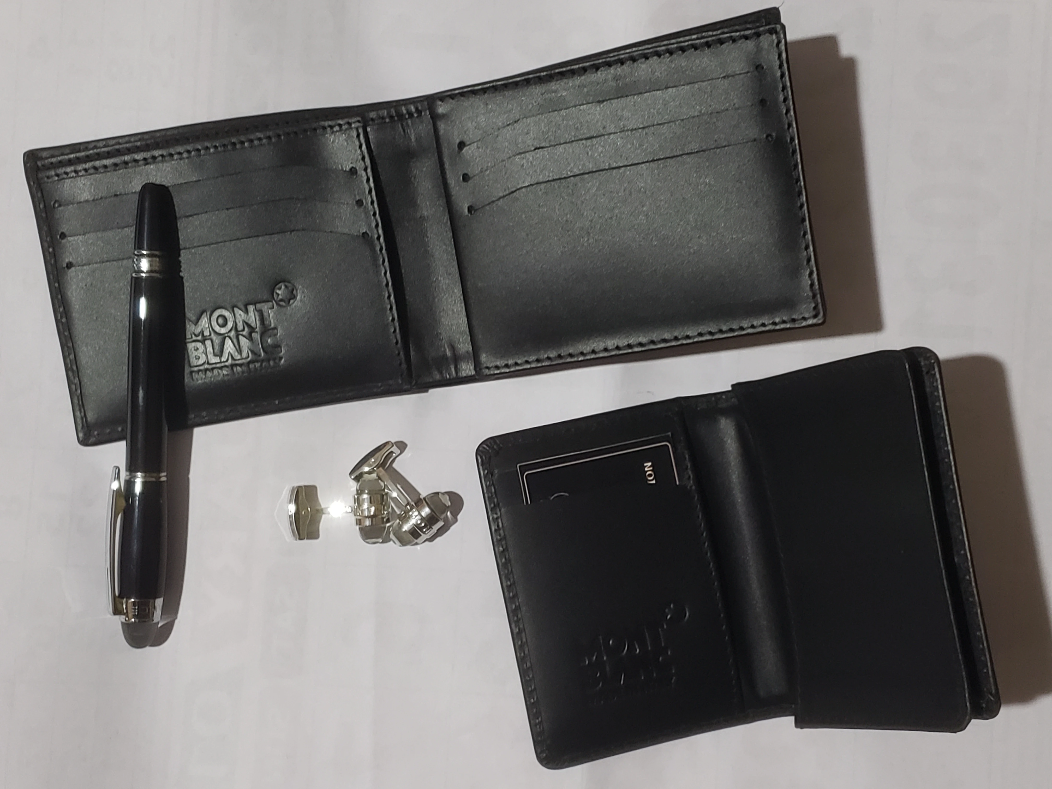Mont Blanc Gift Collection Genuine Leather Wallet & Accessories - image 3