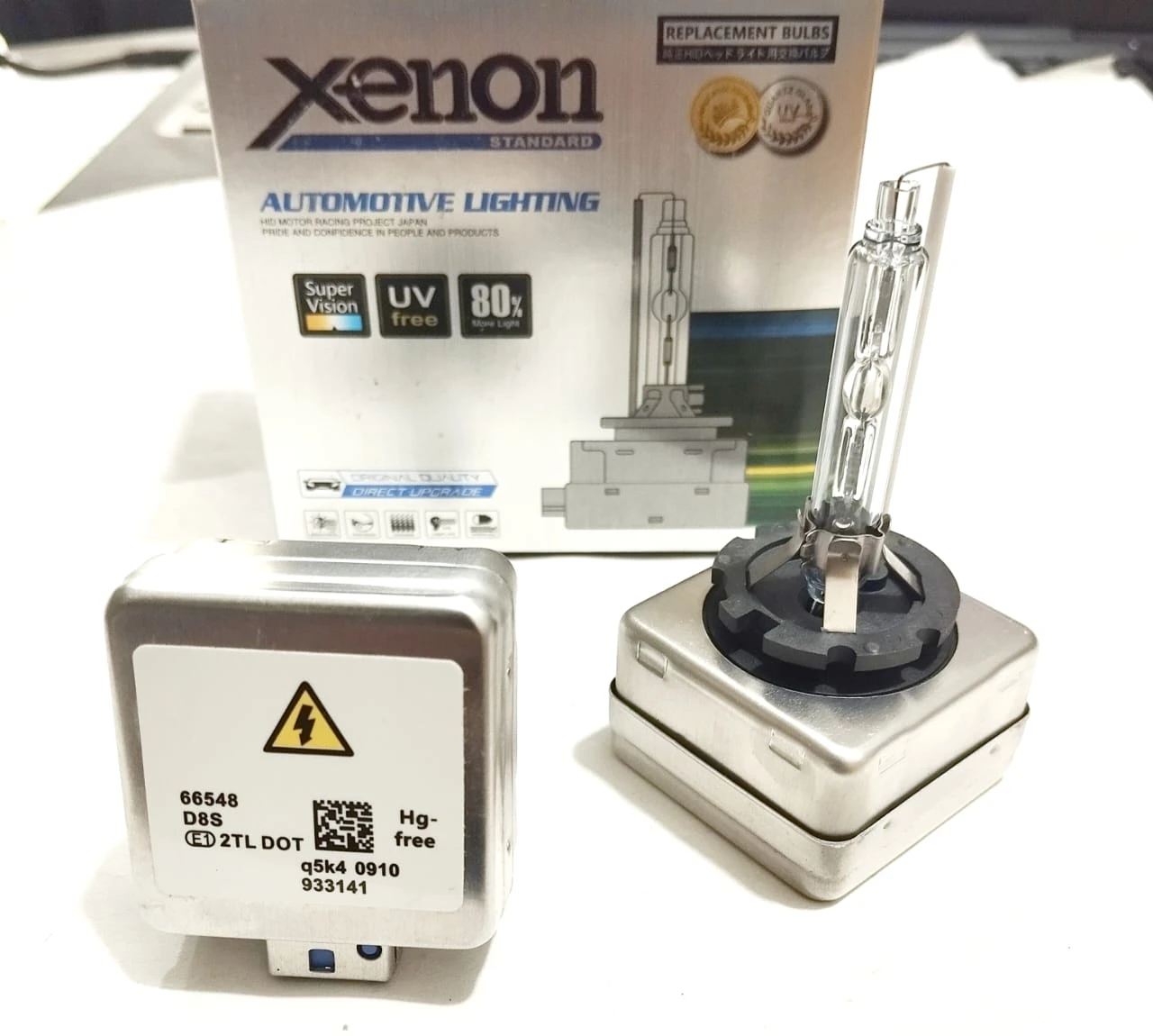 Generic D8s HID XENON Car Head Light Bulb - image 2