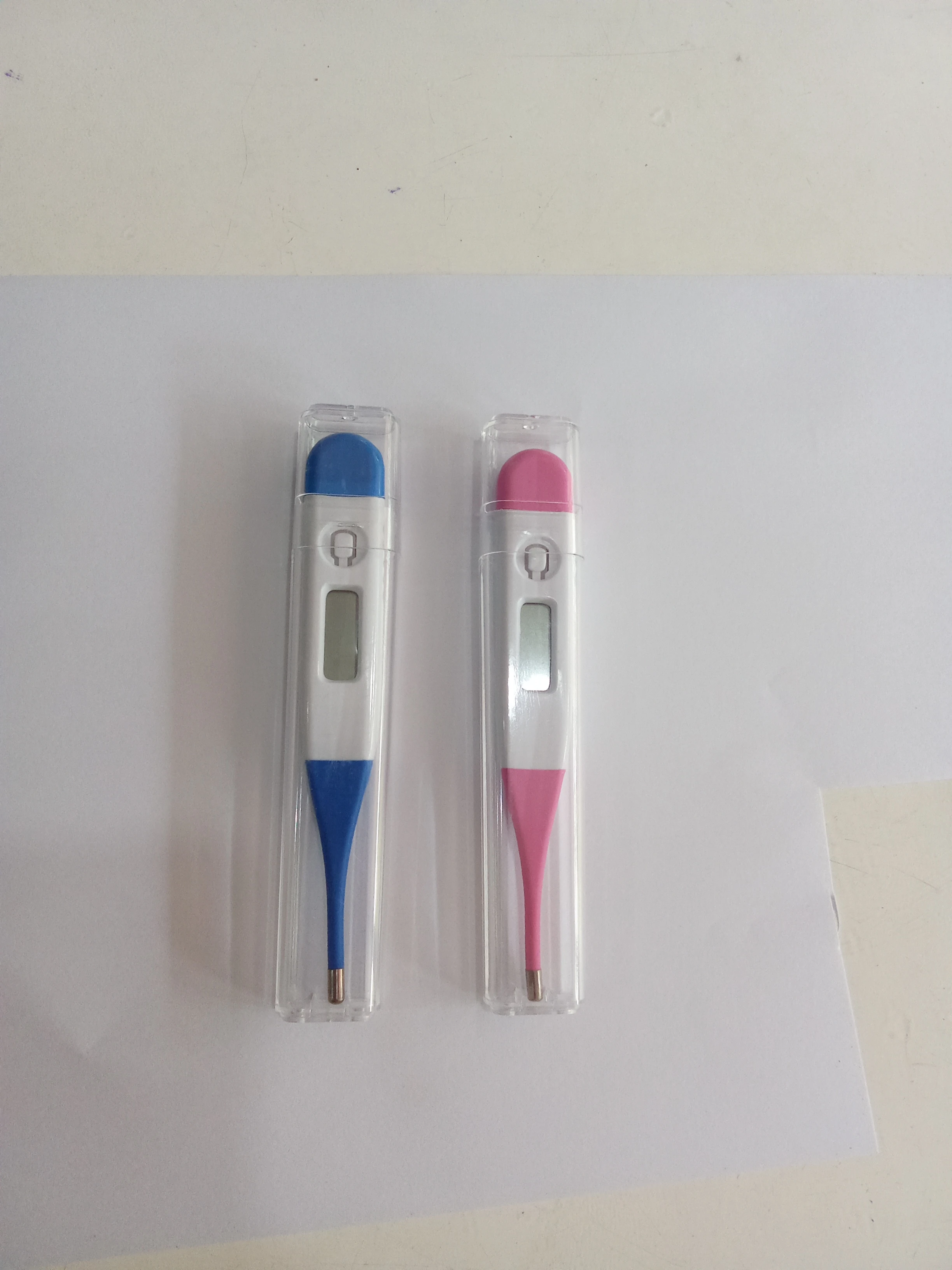 Digital Thermometer - image 4