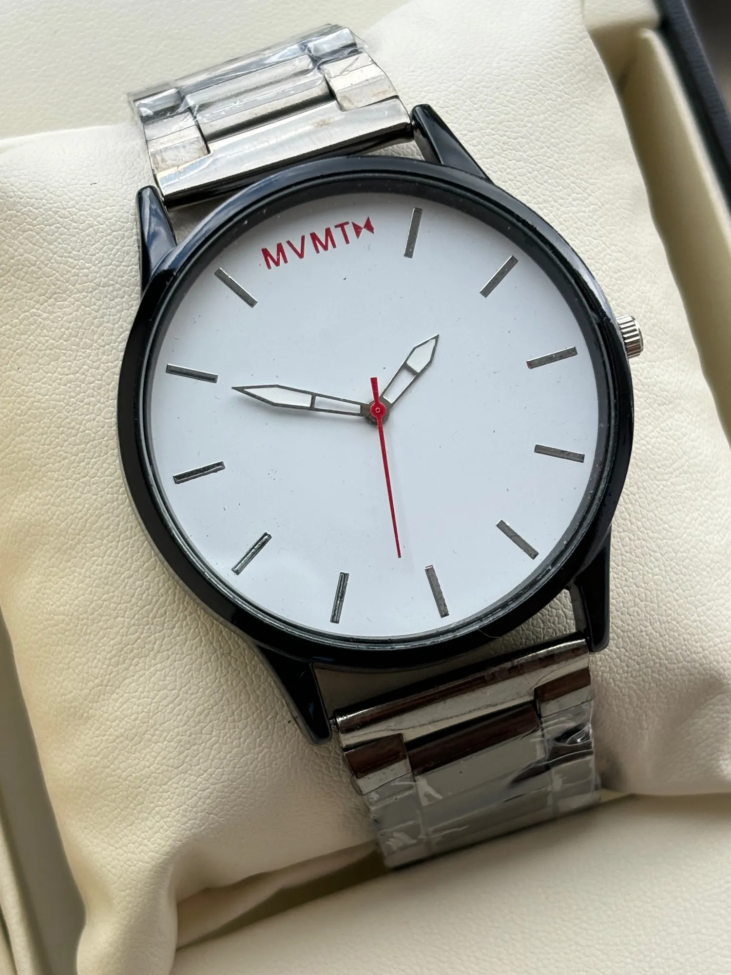 BLACK New Mens Luxury Casual Business Watch MVMT
