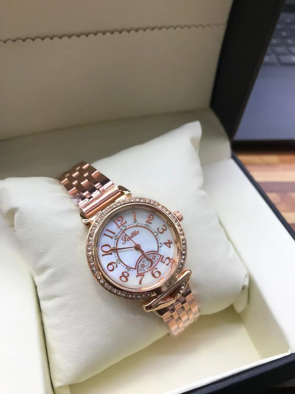 Black New Womens Fashion Casual Watch